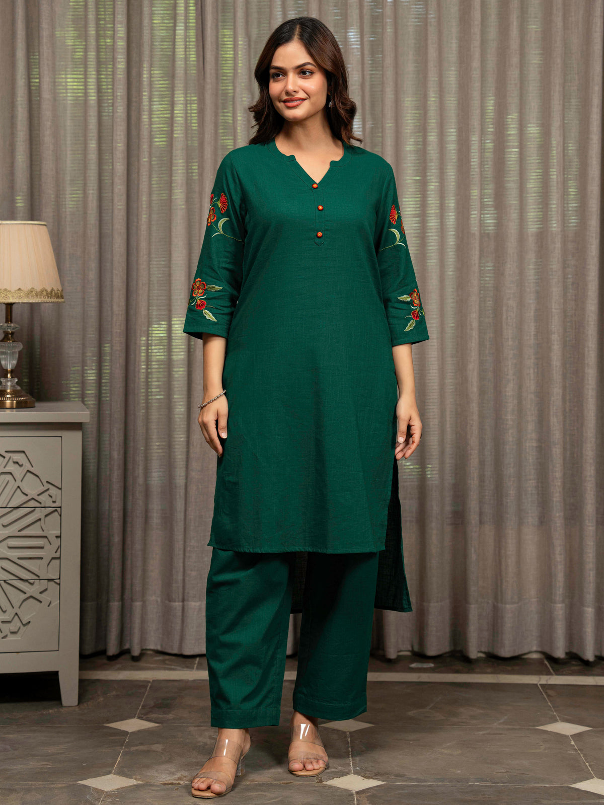 Embroidered Slub cotton Solid Straight Emerald Green Kurta