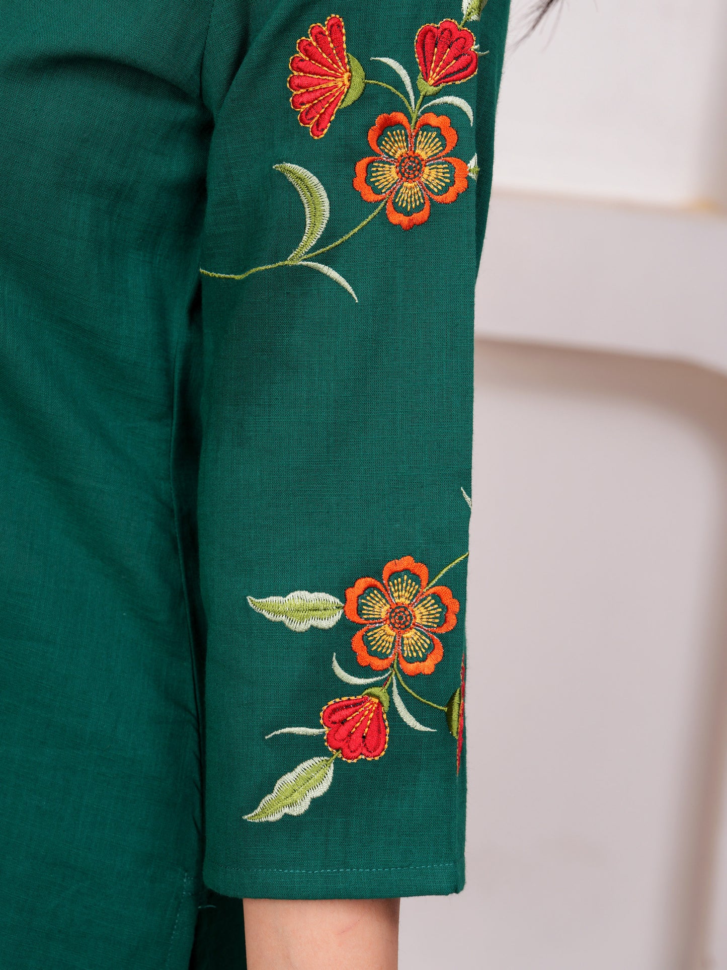 Embroidered Slub cotton Solid Straight Emerald Green Kurta
