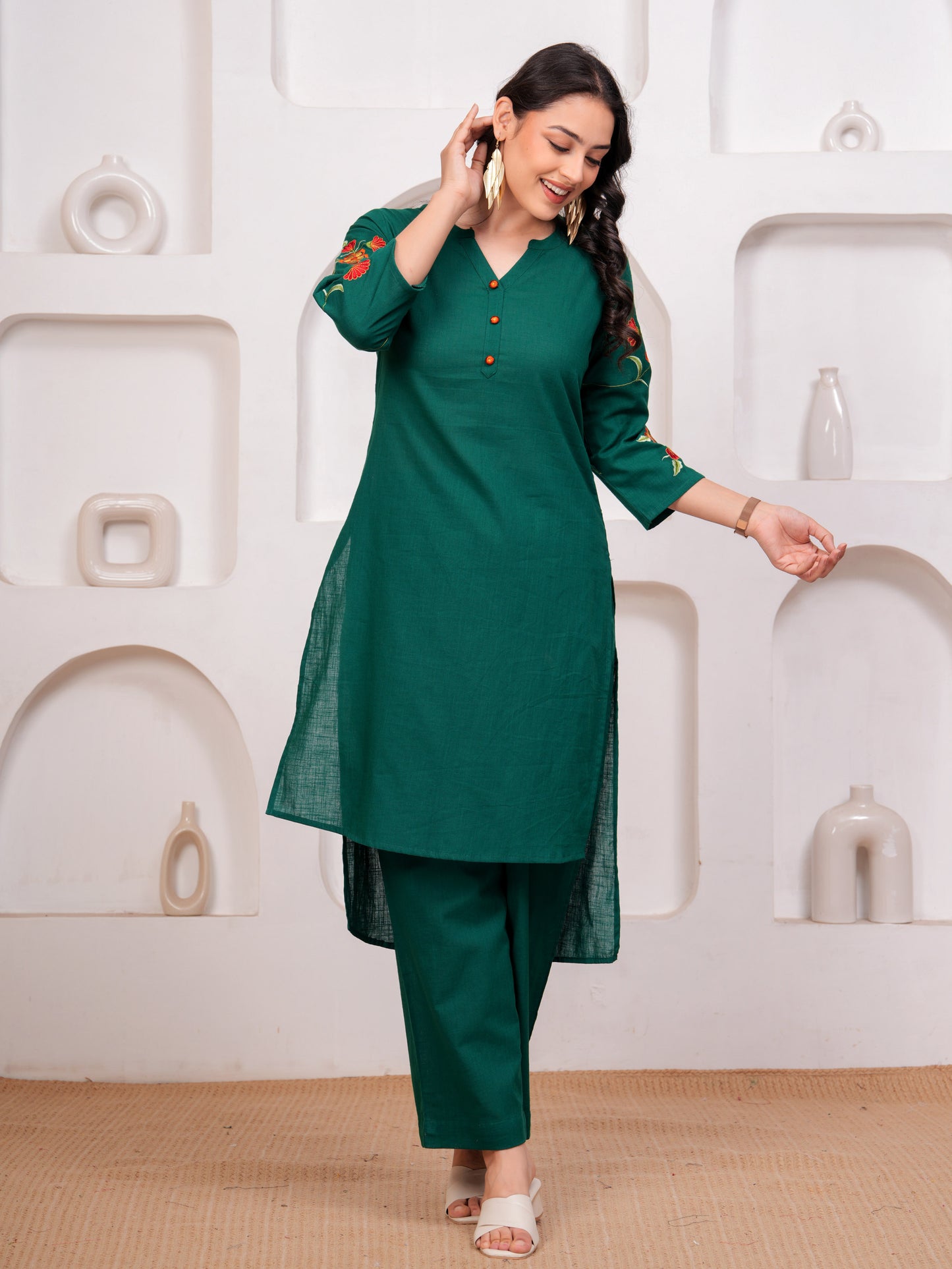 Embroidered Slub cotton Solid Straight Emerald Green Kurta