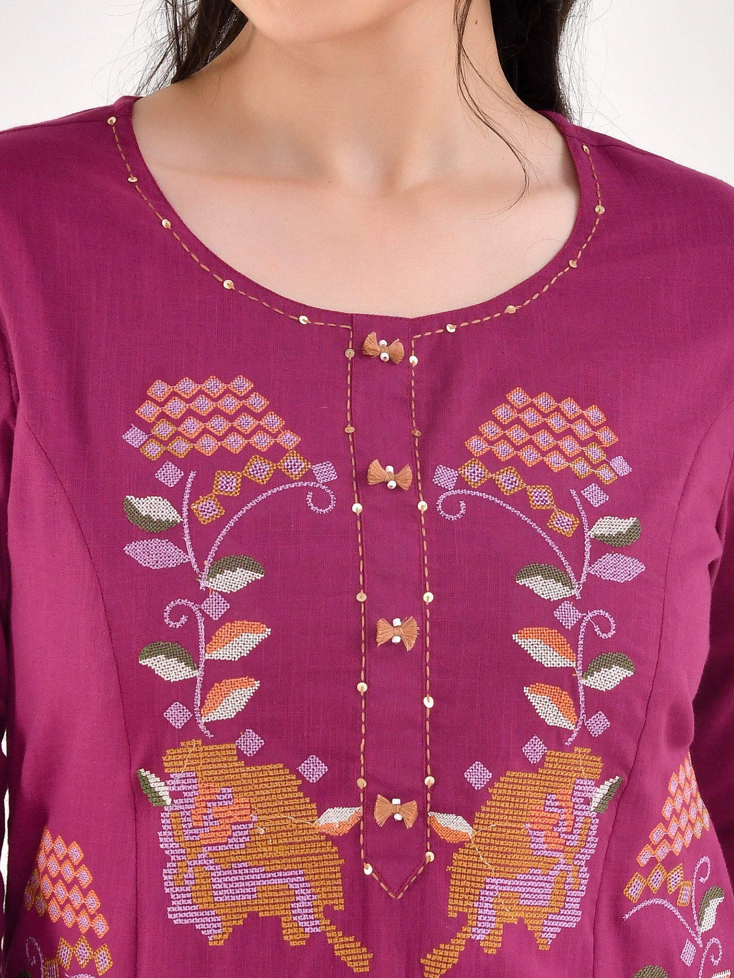 Embroidered Slub cotton Solid Straight Wine Kurta