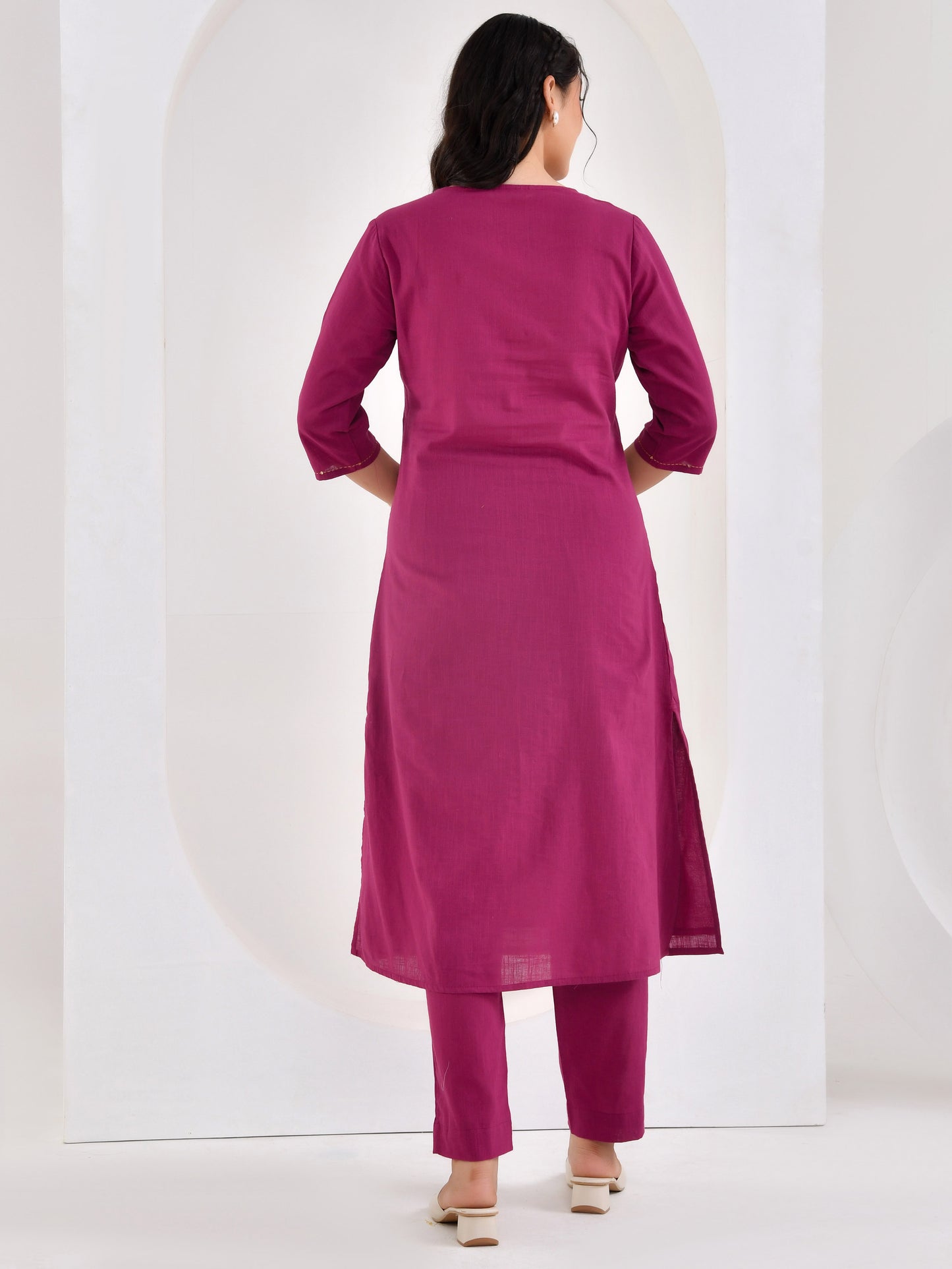 Embroidered Slub cotton Solid Straight Wine Kurta