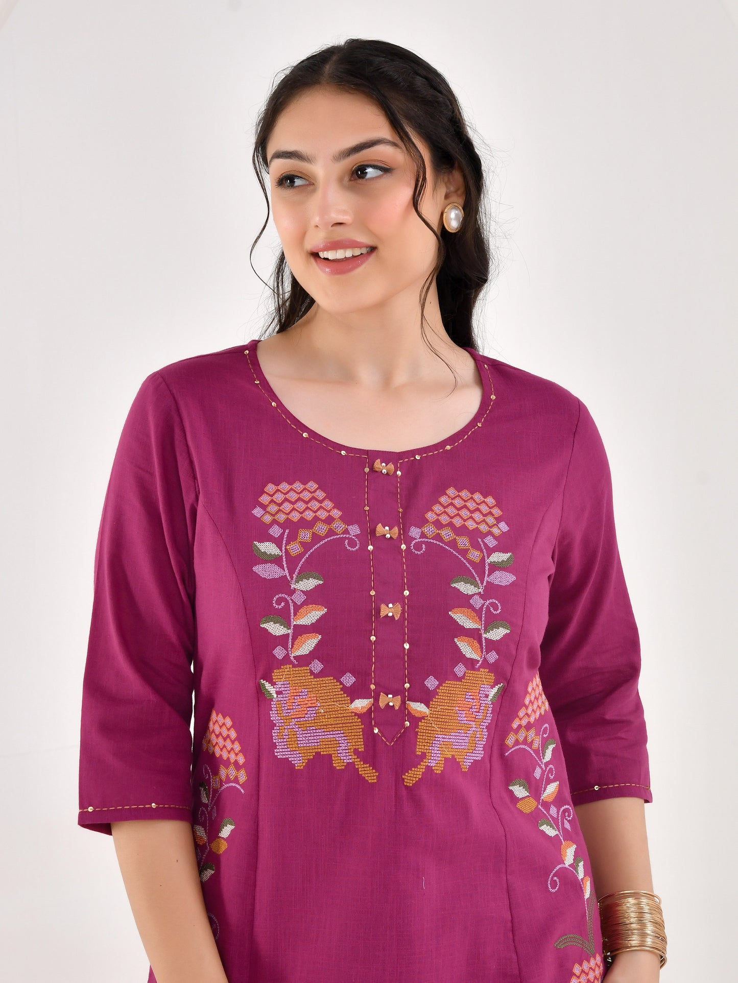 Embroidered Slub cotton Solid Straight Wine Kurta