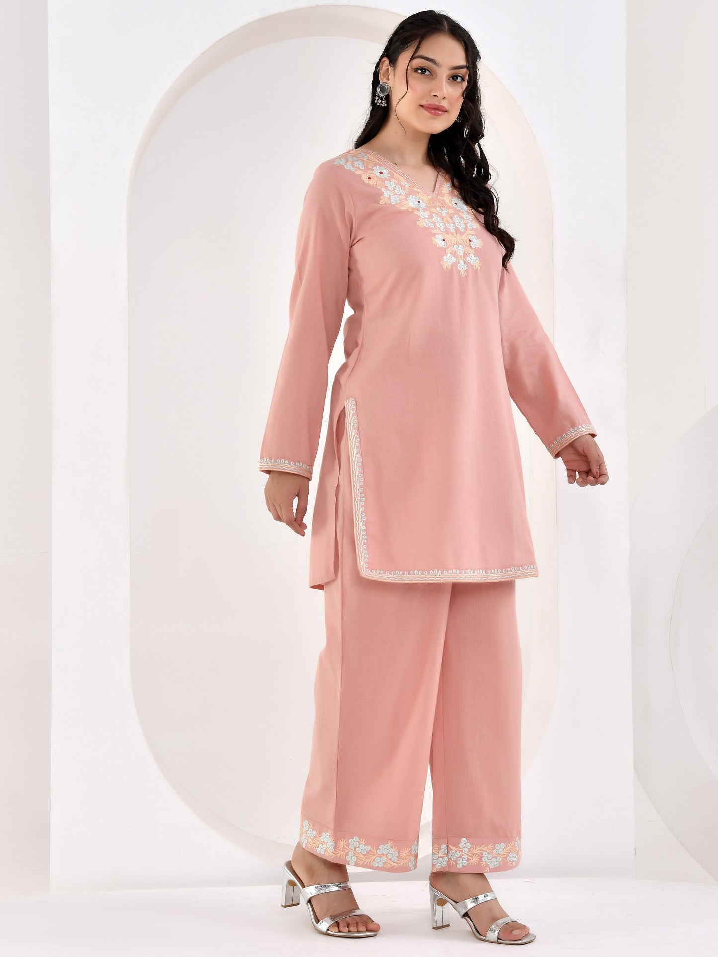 Embroidered Slub cotton Solid Straight Peach Kurta