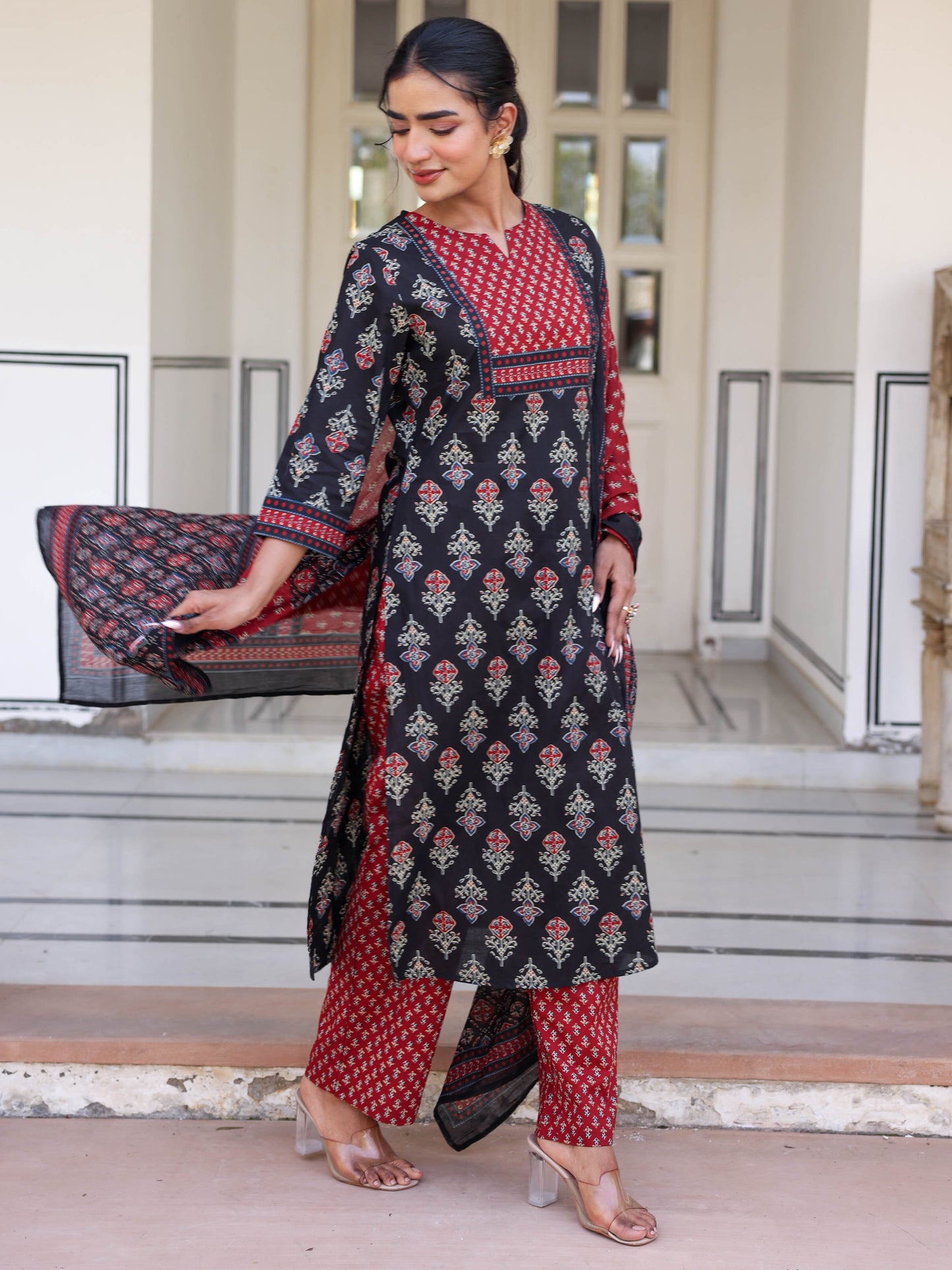 Cotton voile Ethnic Motifs Maroon Dupatta