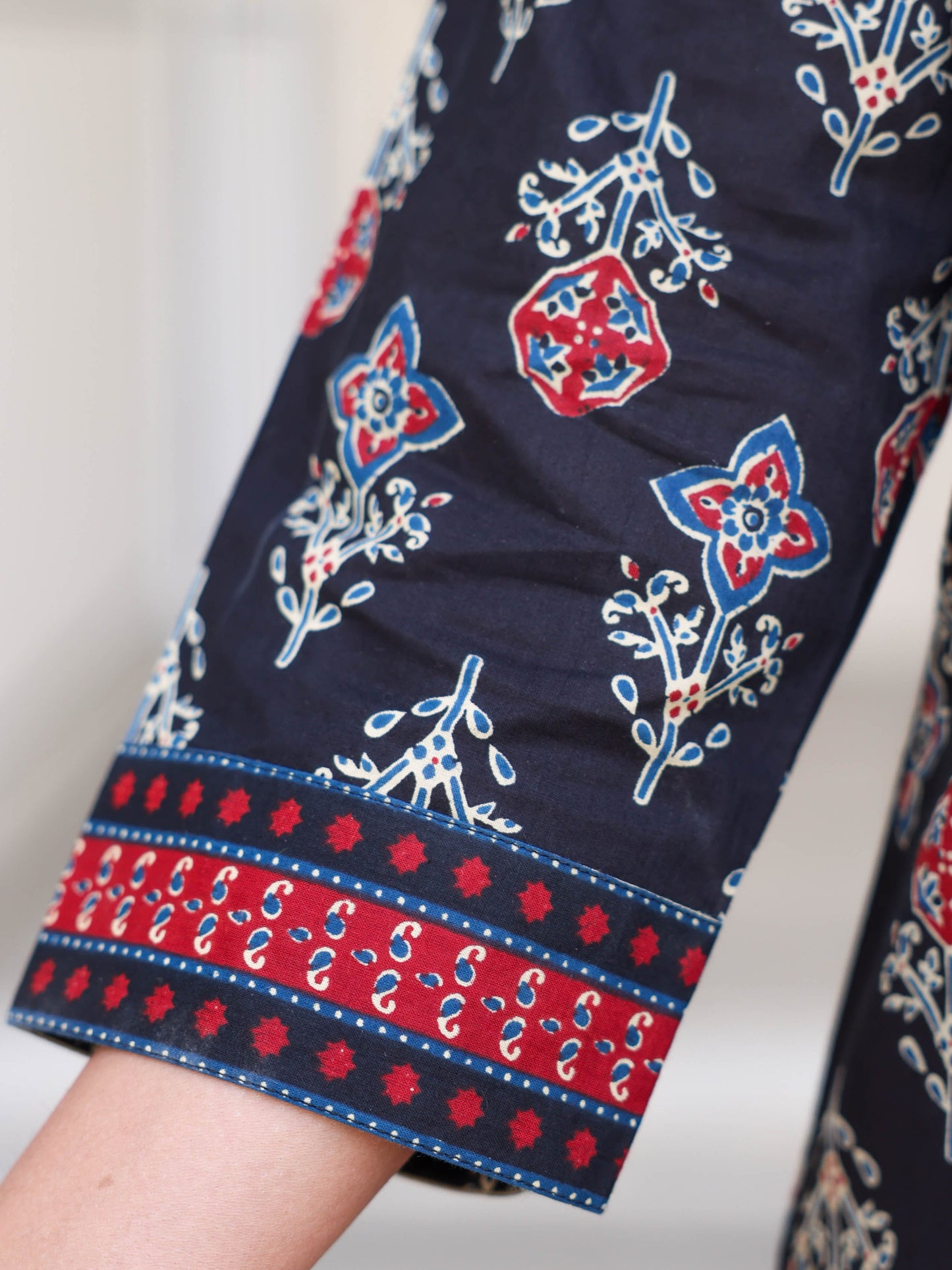 Soft cotton Ethnic Motifs Straight Black Kurta