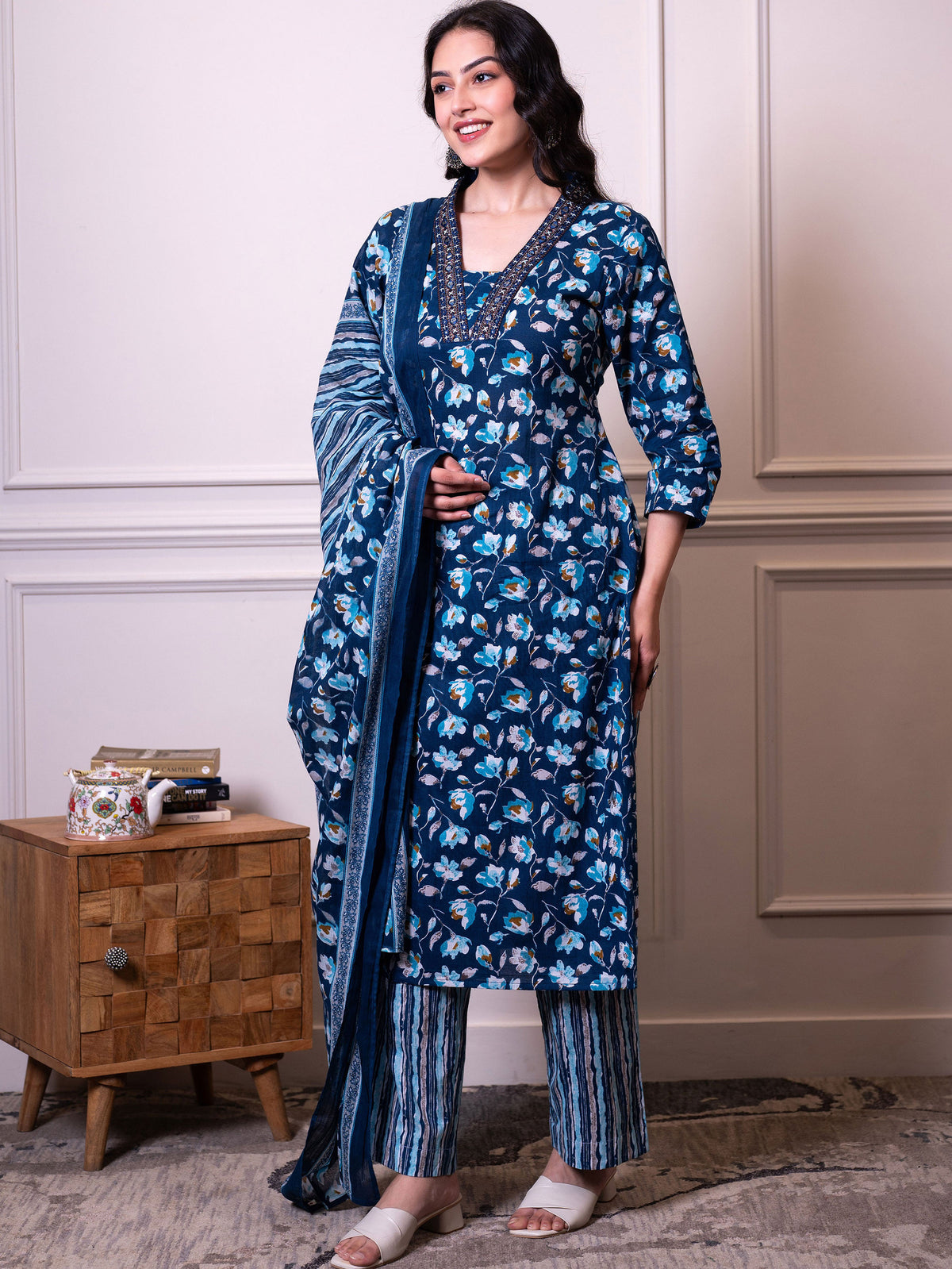 Cotton voile Floral Indigo blue Dupatta
