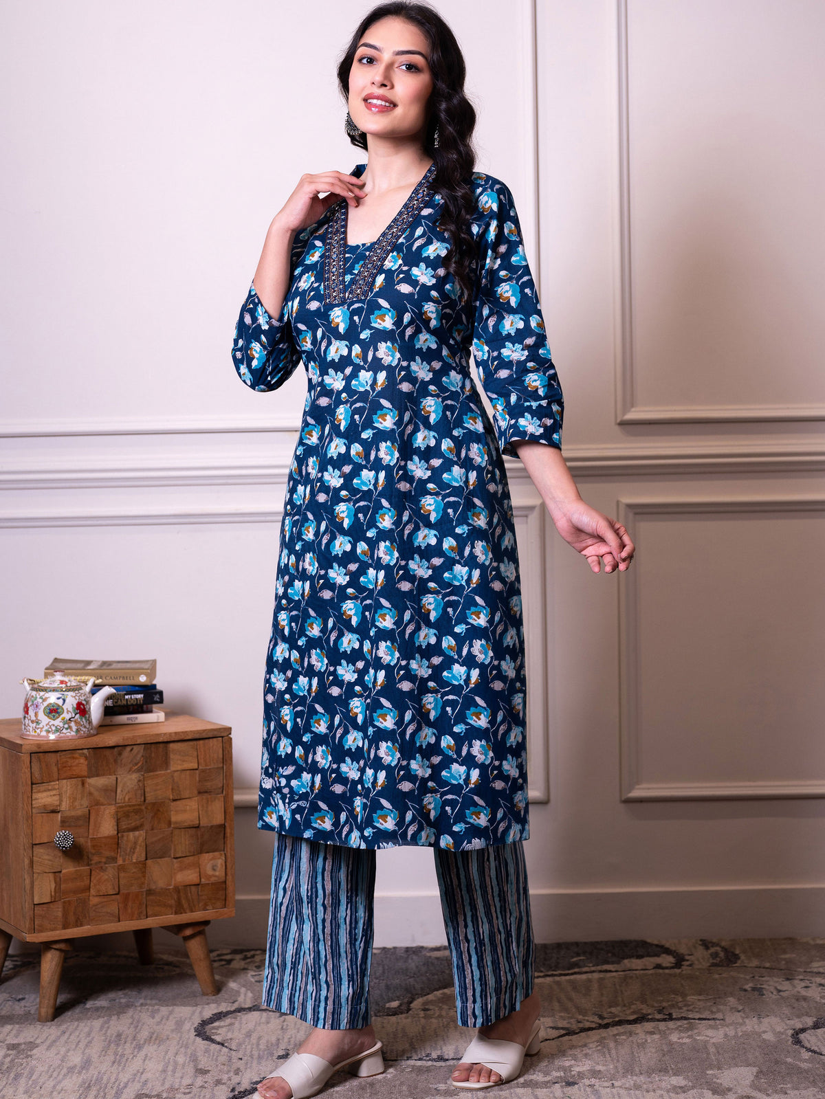 Embroidered Soft cotton Floral Straight Indigo blue Kurta