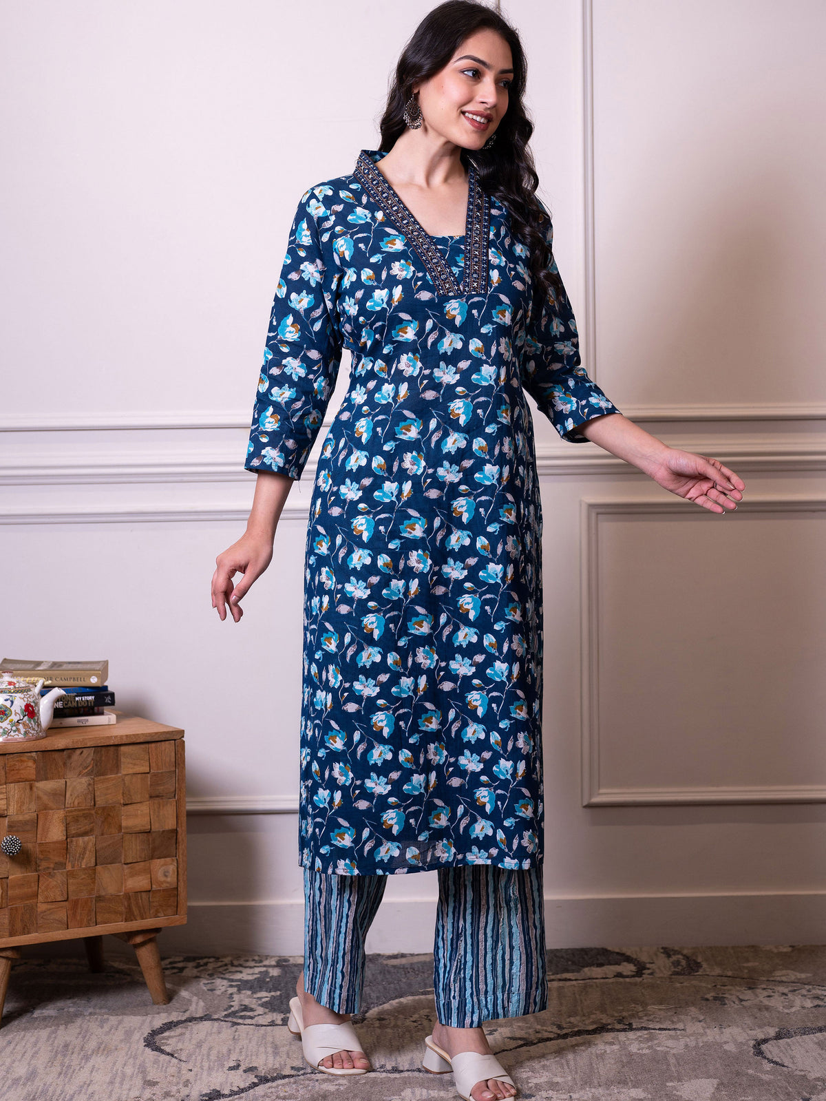 Embroidered Soft cotton Floral Straight Indigo blue Kurta