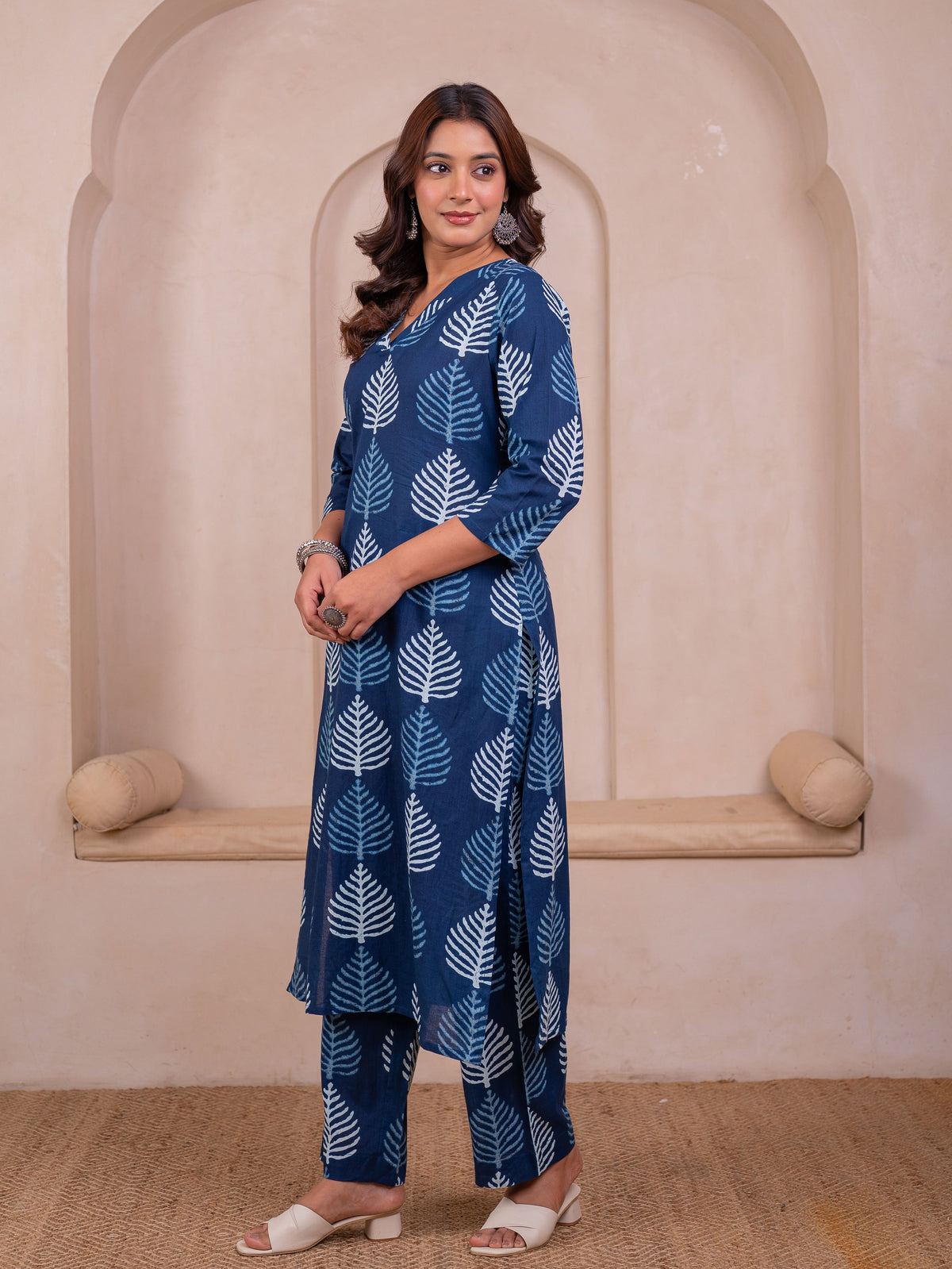 Soft Cotton Floral Straight Blue Kurta