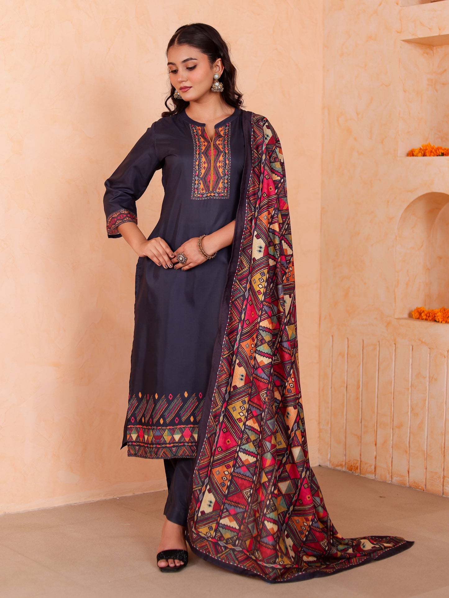 Blended silk Geometric Black Dupatta