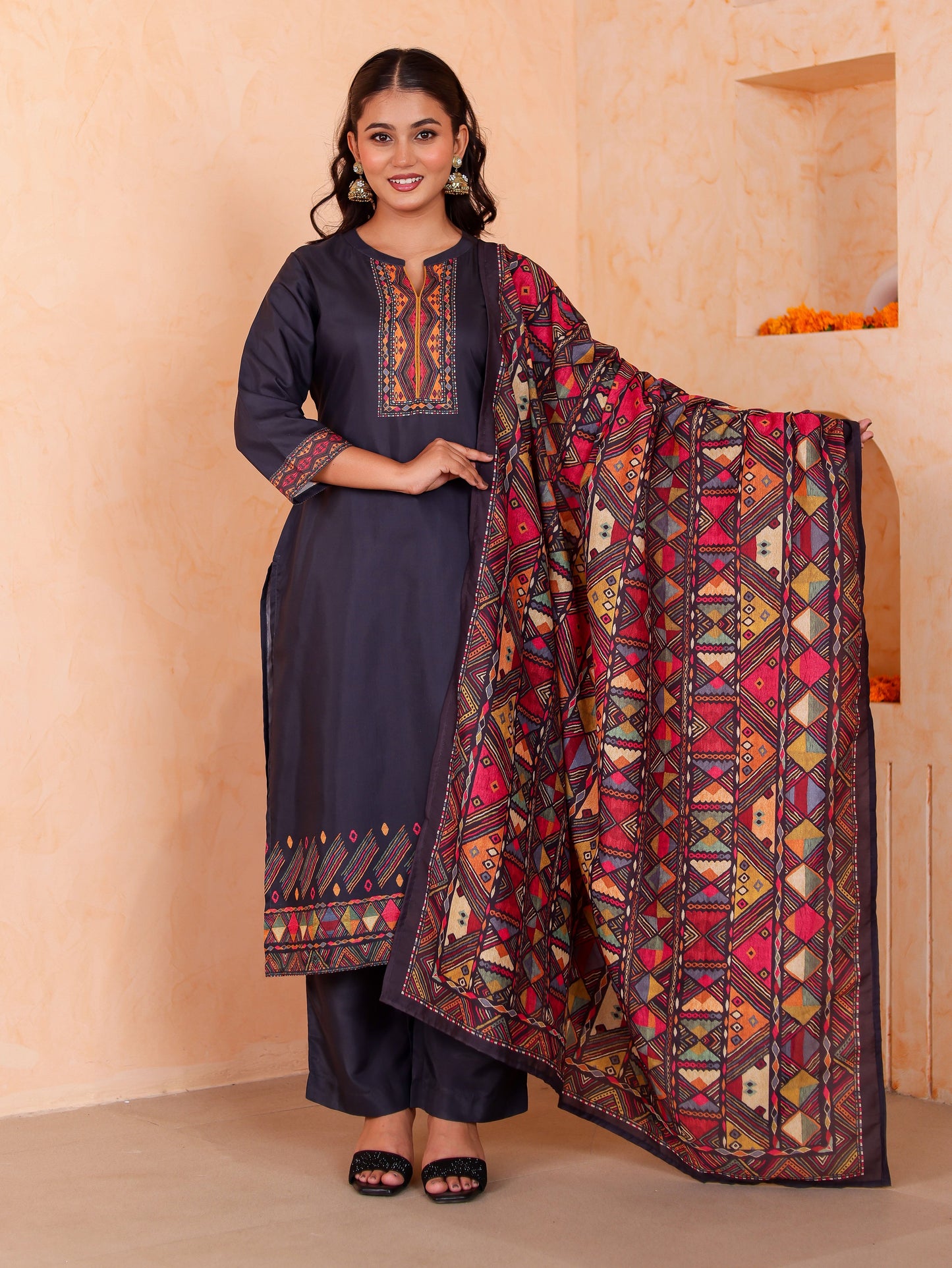 Blended silk Geometric Black Dupatta