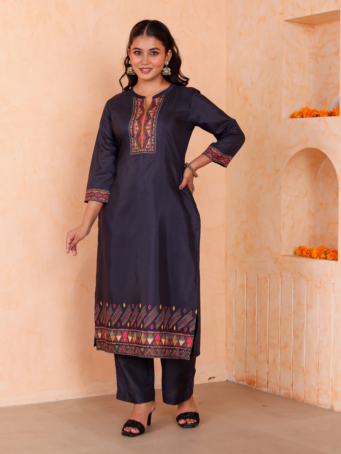 Chanderi Geometric Straight Black Kurta