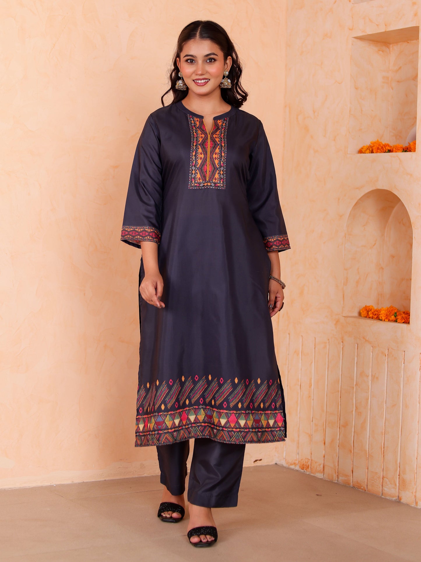 Chanderi Geometric Straight Black Kurta