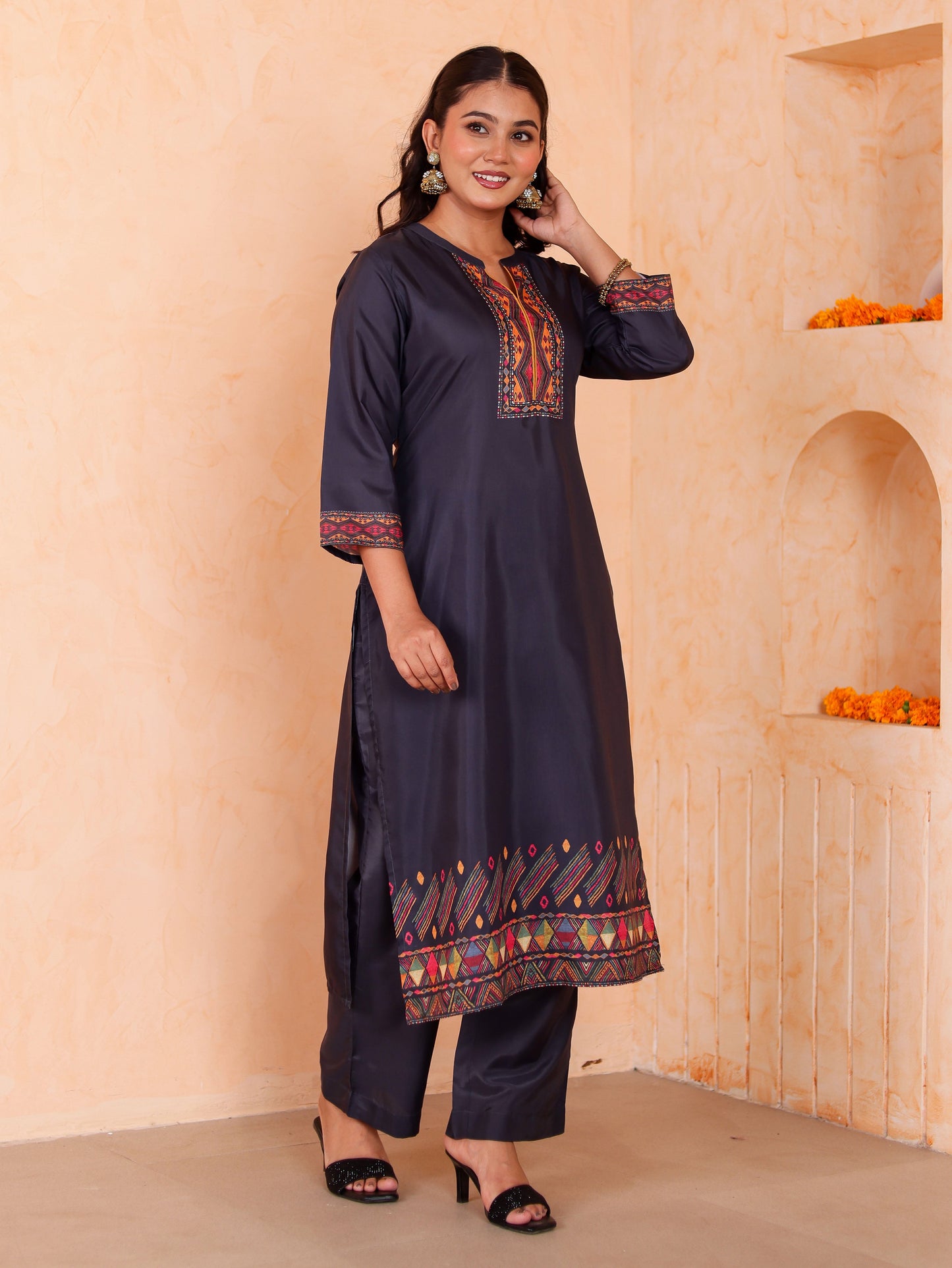 Chanderi Geometric Straight Black Kurta
