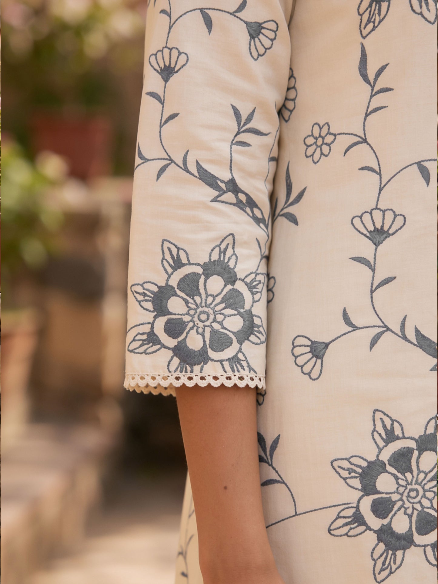 Embroidered Soft Cotton Solid Straight Off White Kurta
