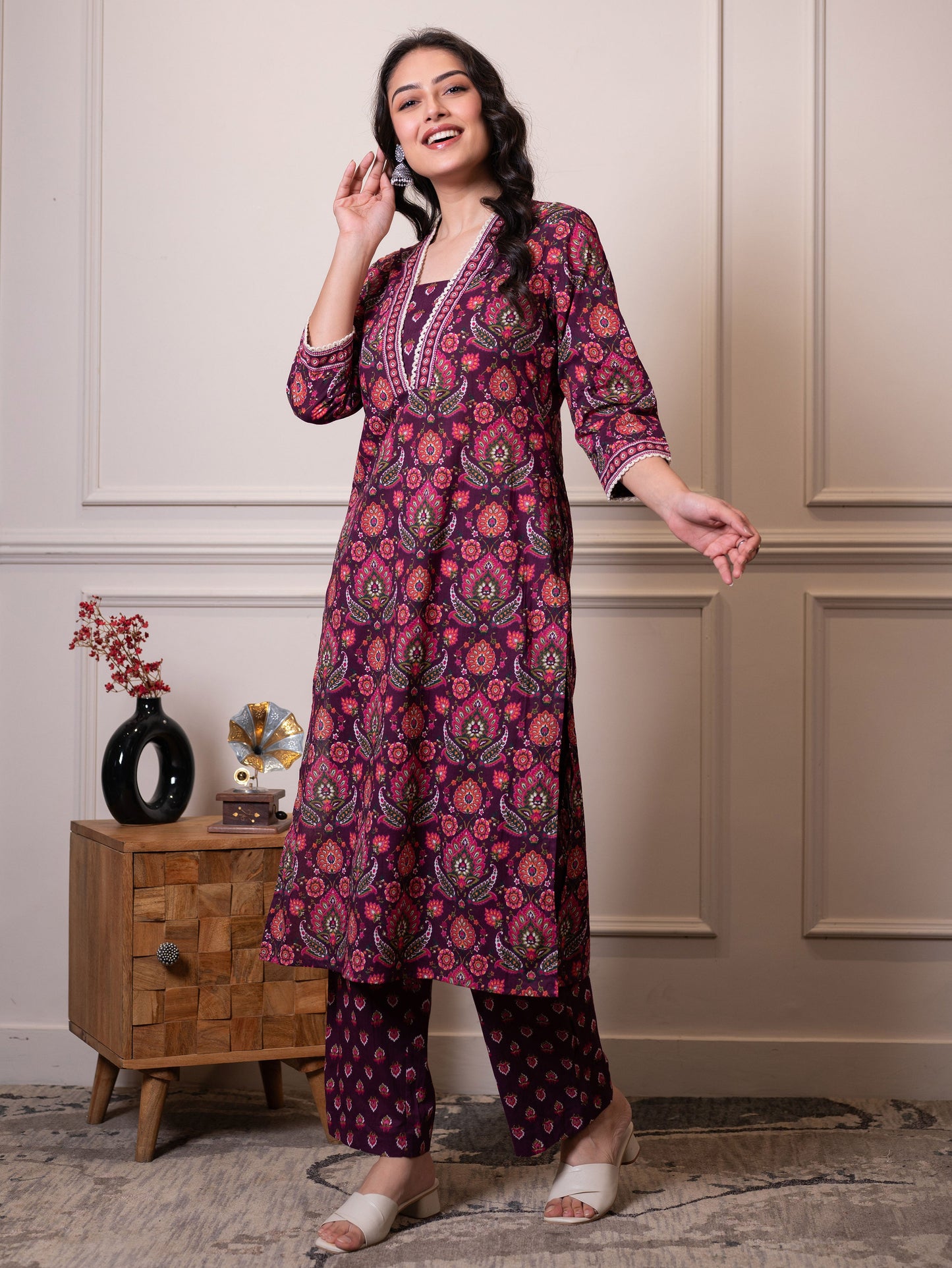 Soft cotton Floral Straight Purple Kurta