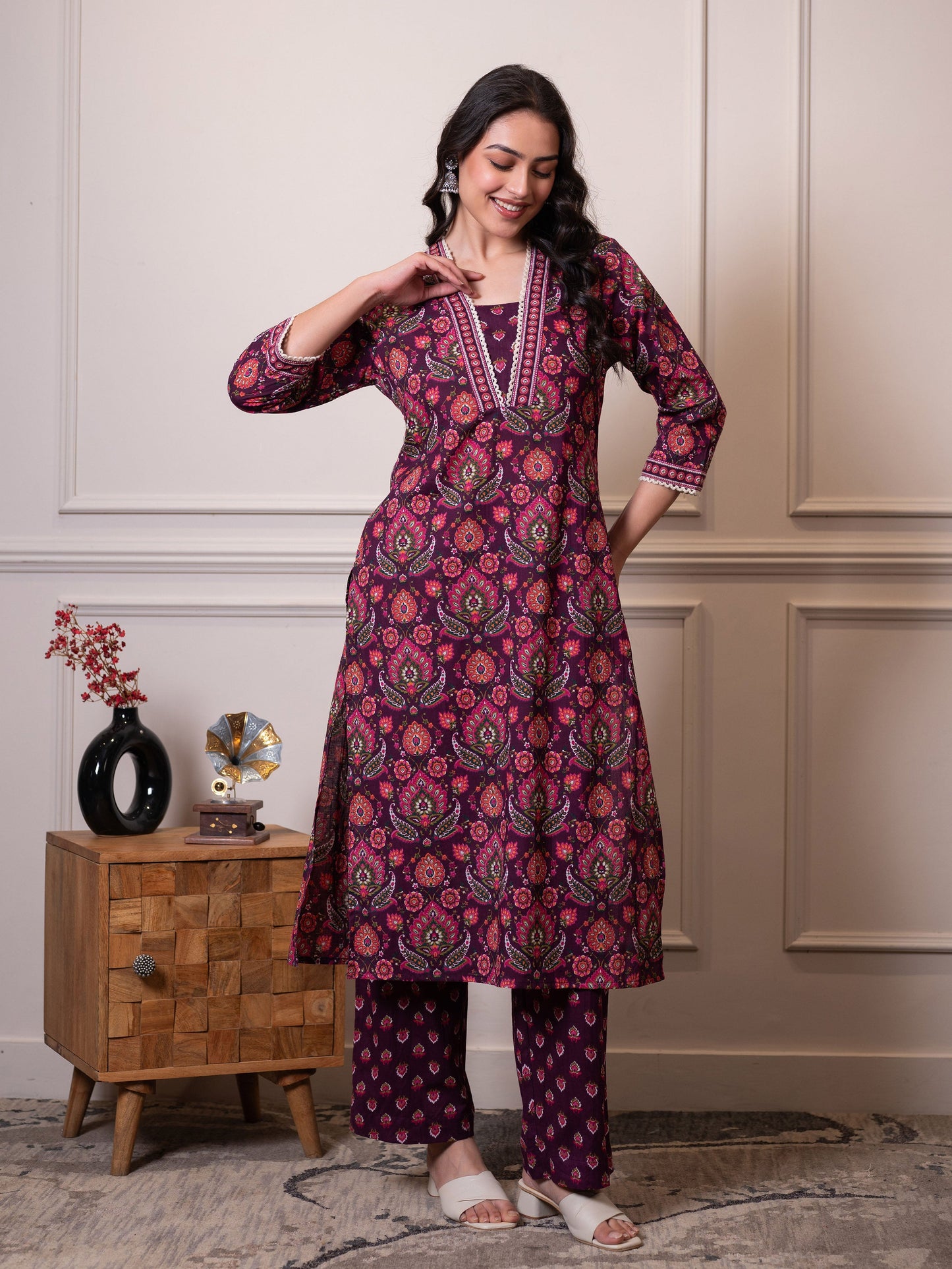 Soft cotton Floral Straight Purple Kurta