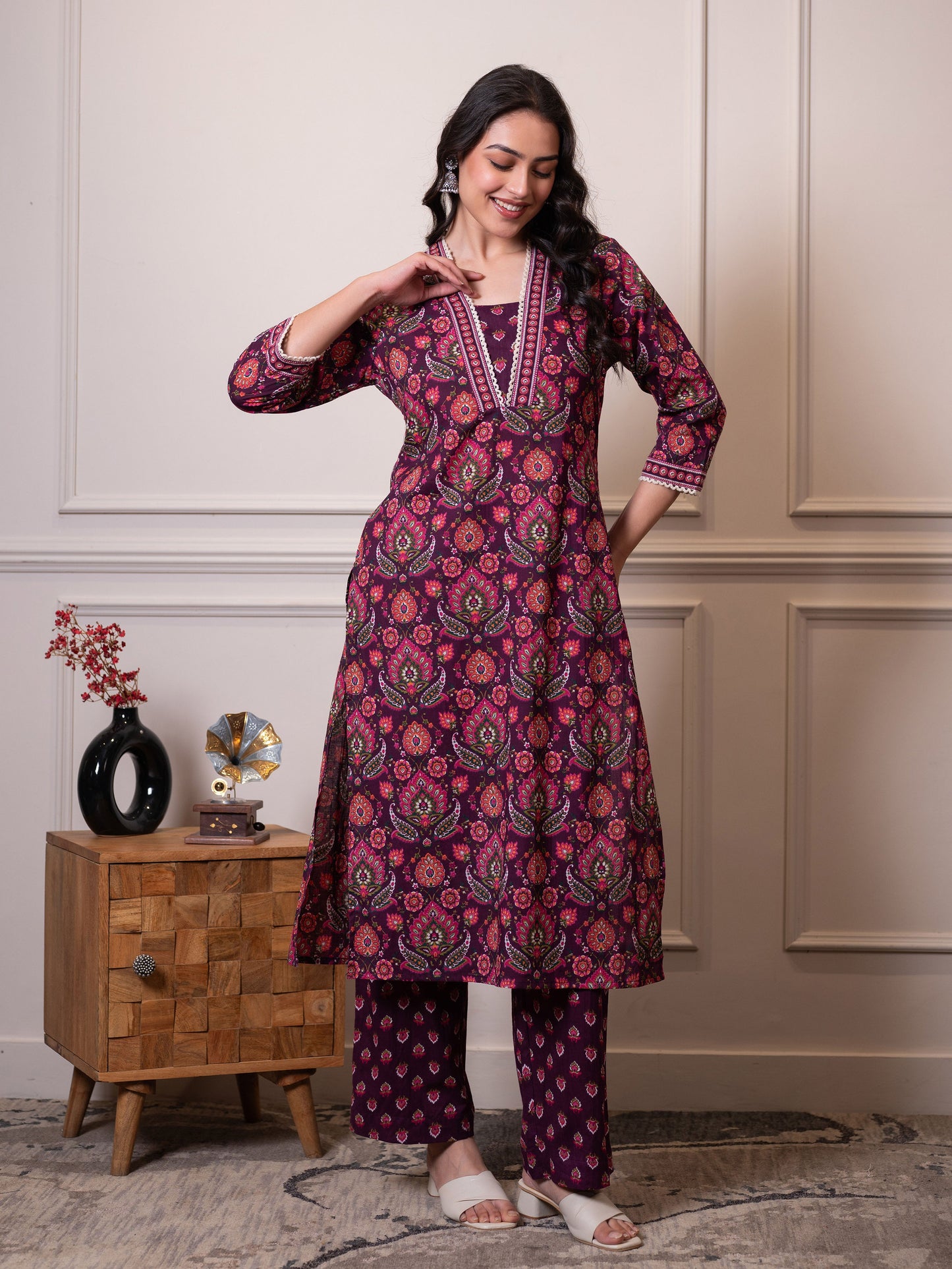Soft cotton Floral Straight Purple Kurta