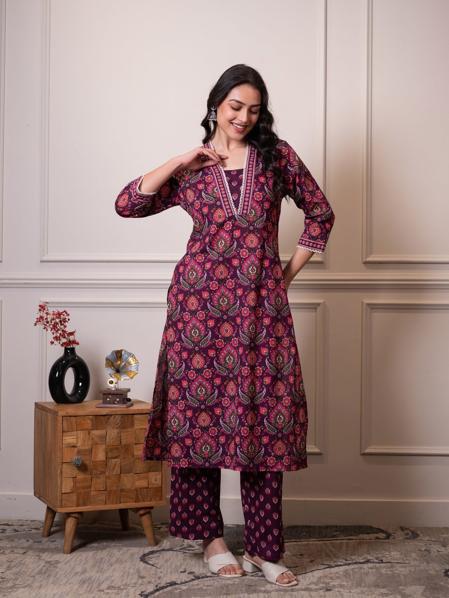Soft cotton Floral Straight Purple Kurta