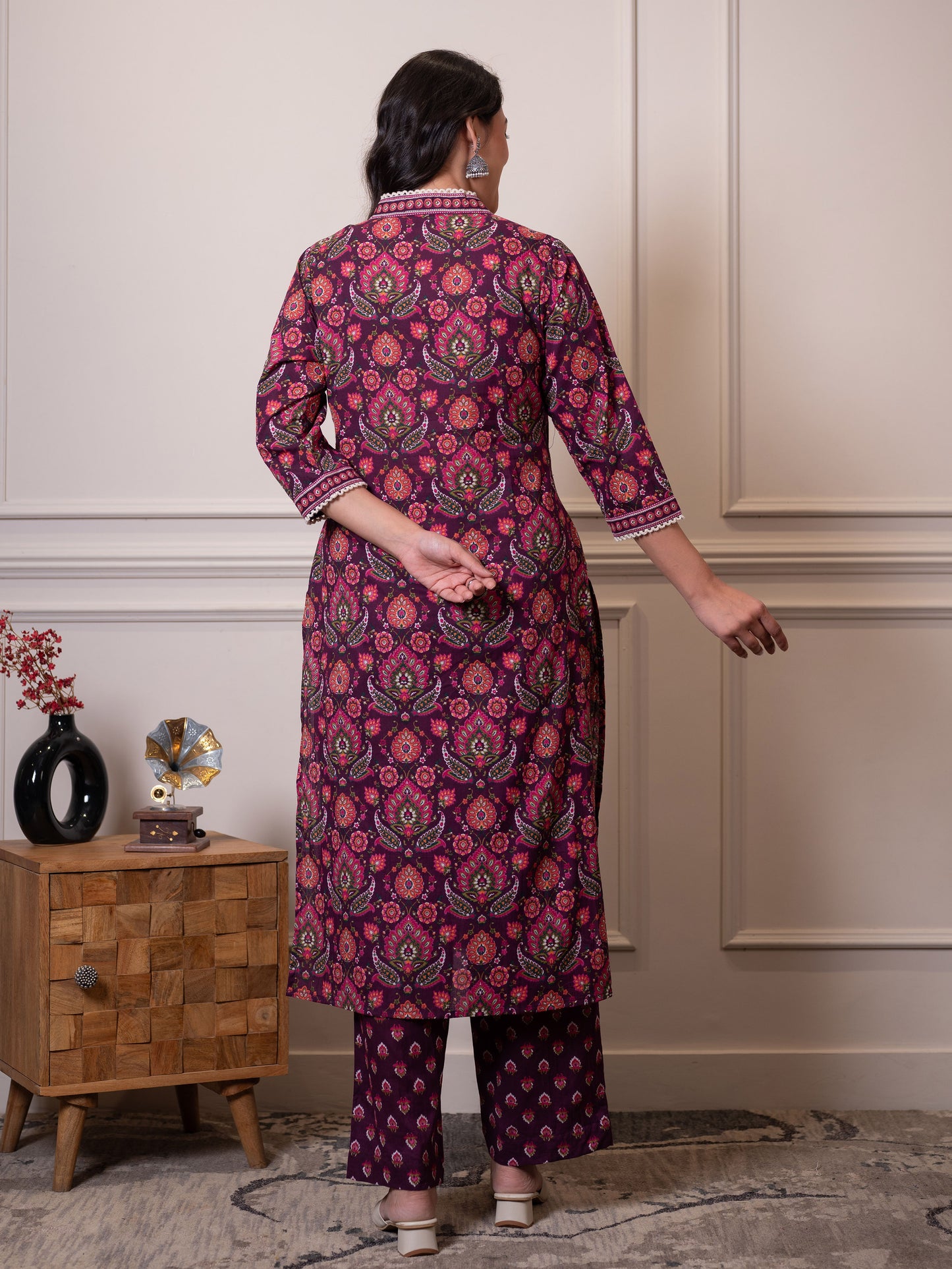 Soft cotton Floral Straight Purple Kurta
