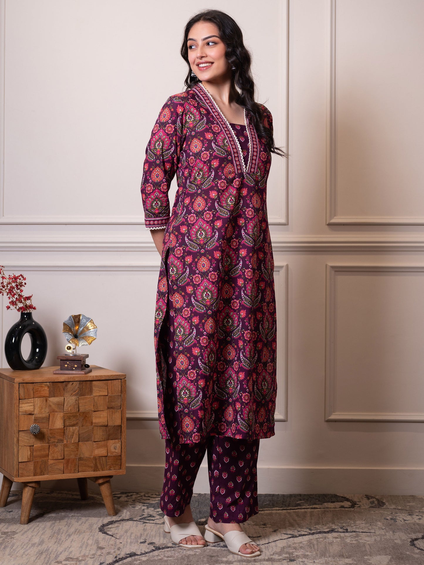 Soft cotton Floral Straight Purple Kurta