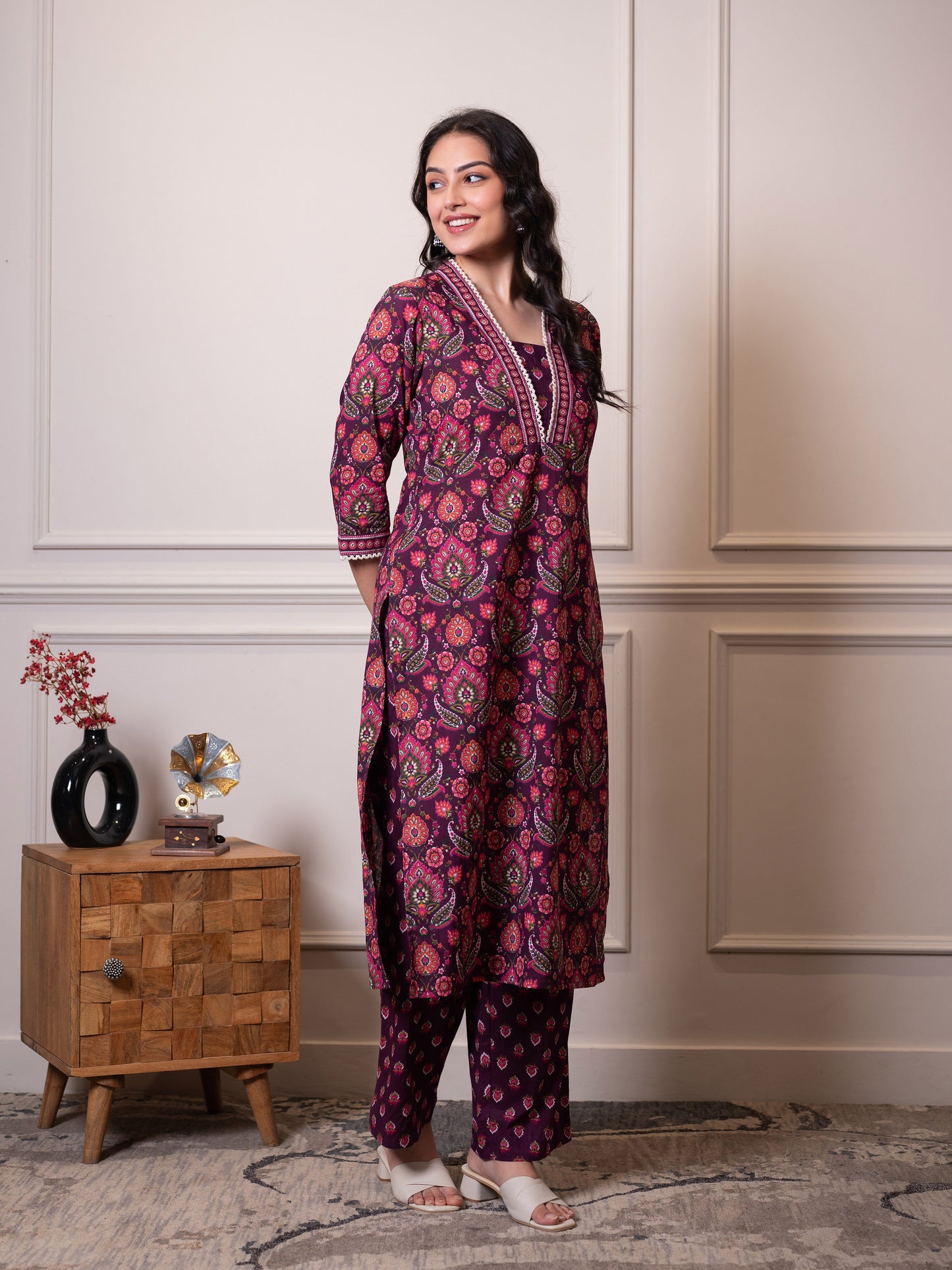 Soft cotton Floral Straight Purple Kurta