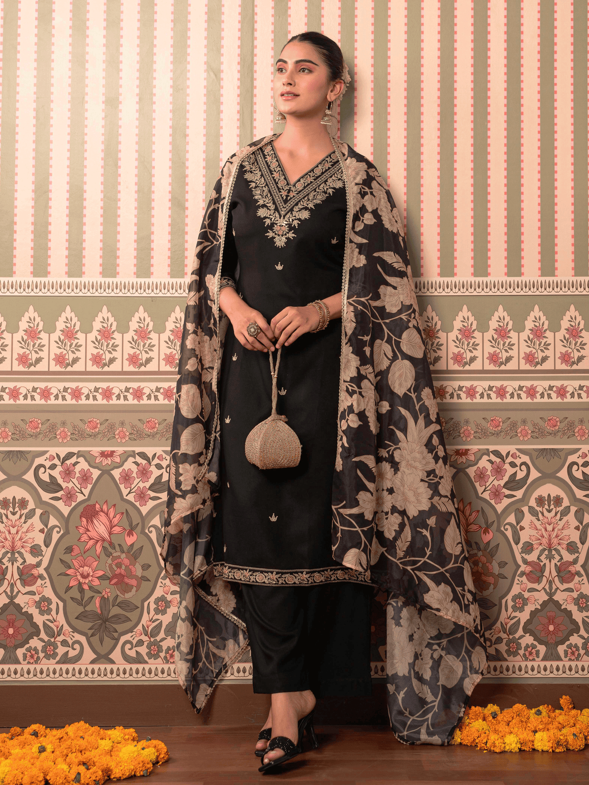 Embroidered Viscose Solid Straight Black Kurta