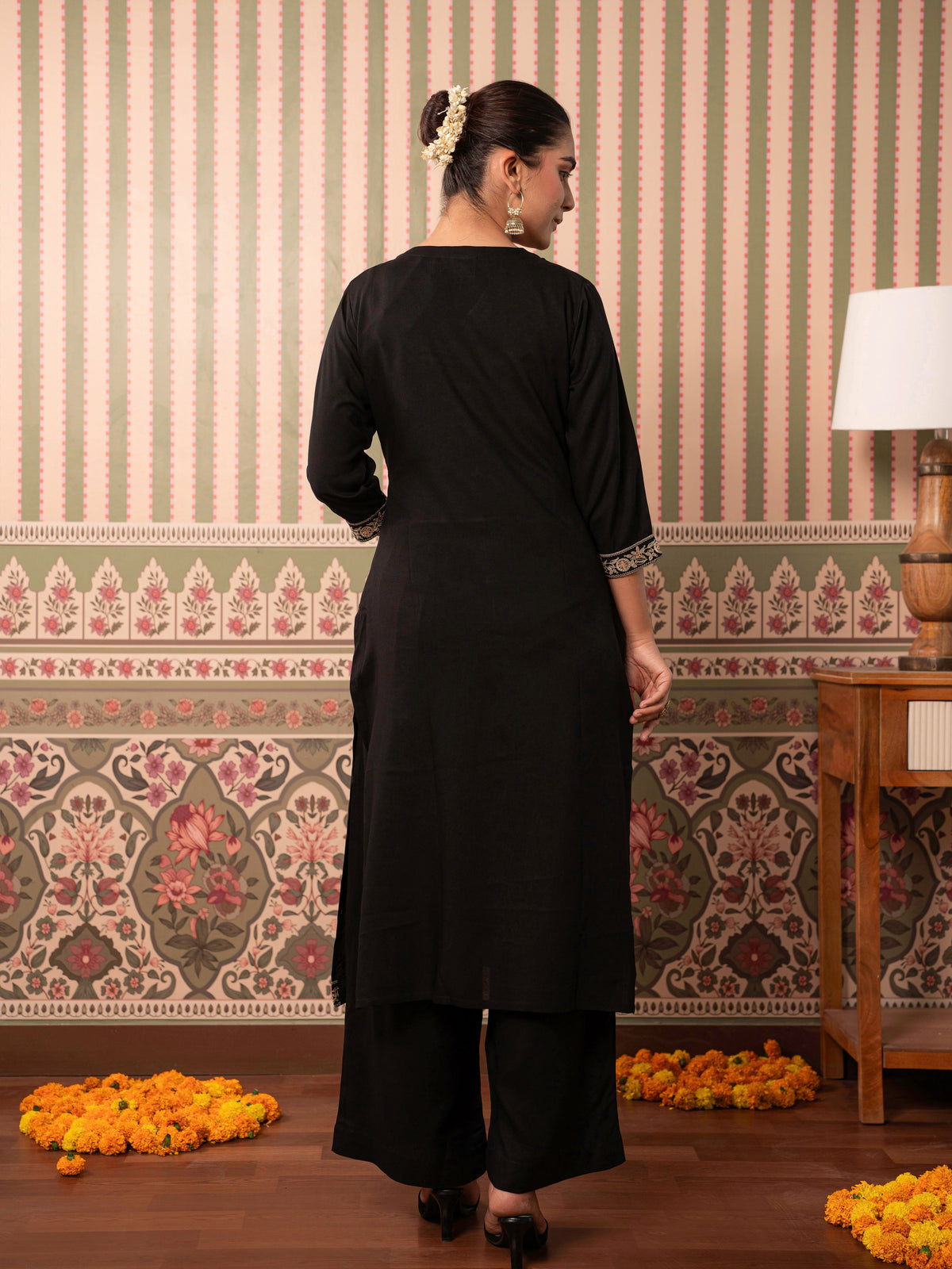 Embroidered Viscose Solid Straight Black Kurta