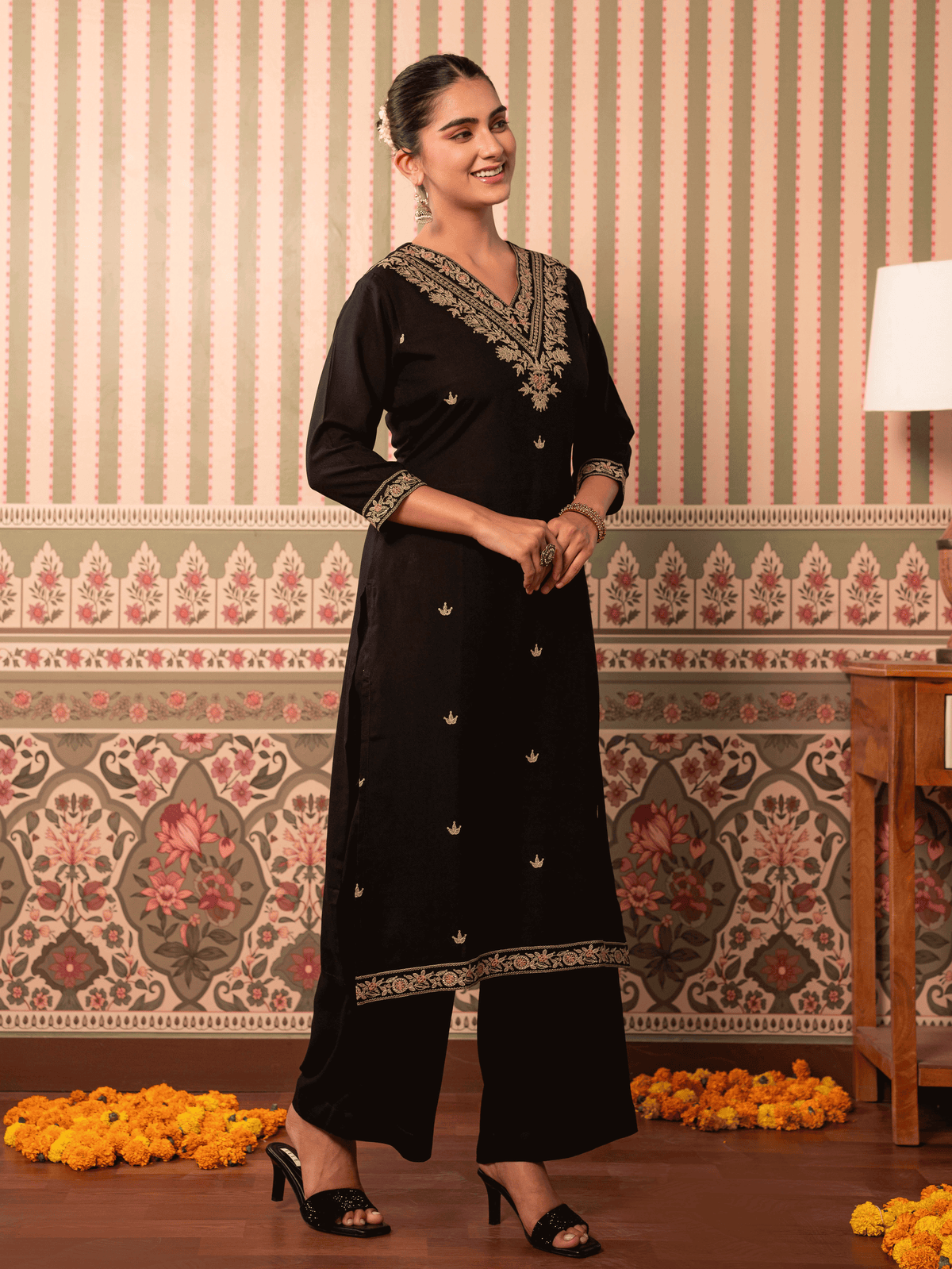 Embroidered Viscose Solid Straight Black Kurta