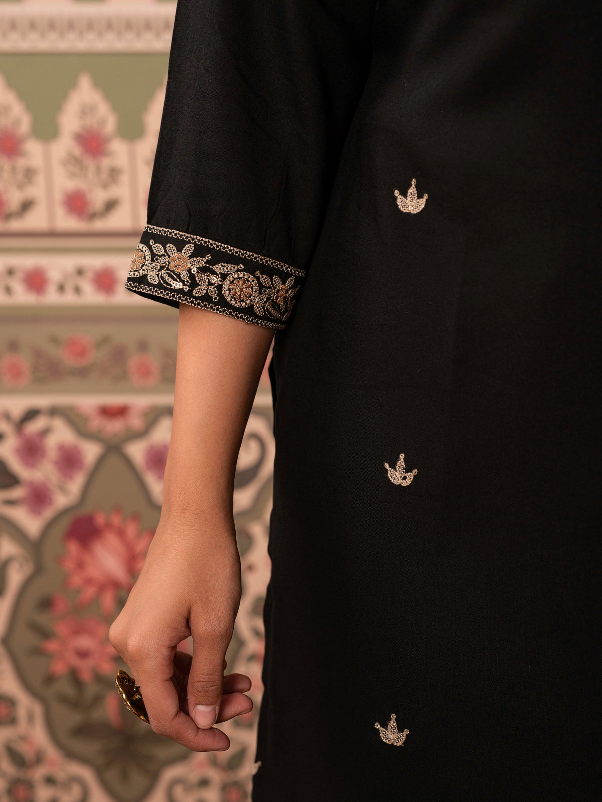Embroidered Viscose Solid Straight Black Kurta