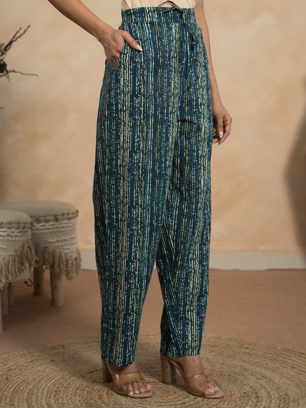 Soft Cotton Geometric Straight Blue Kurta