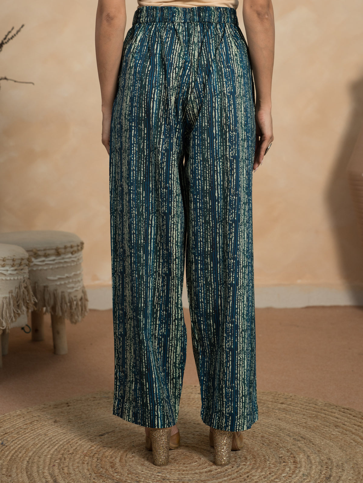 Soft Cotton Geometric Straight Blue Kurta