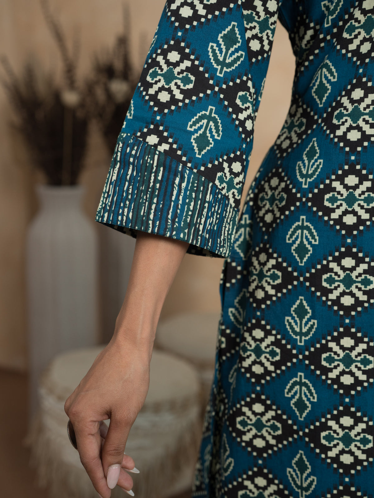 Soft Cotton Geometric Straight Blue Kurta