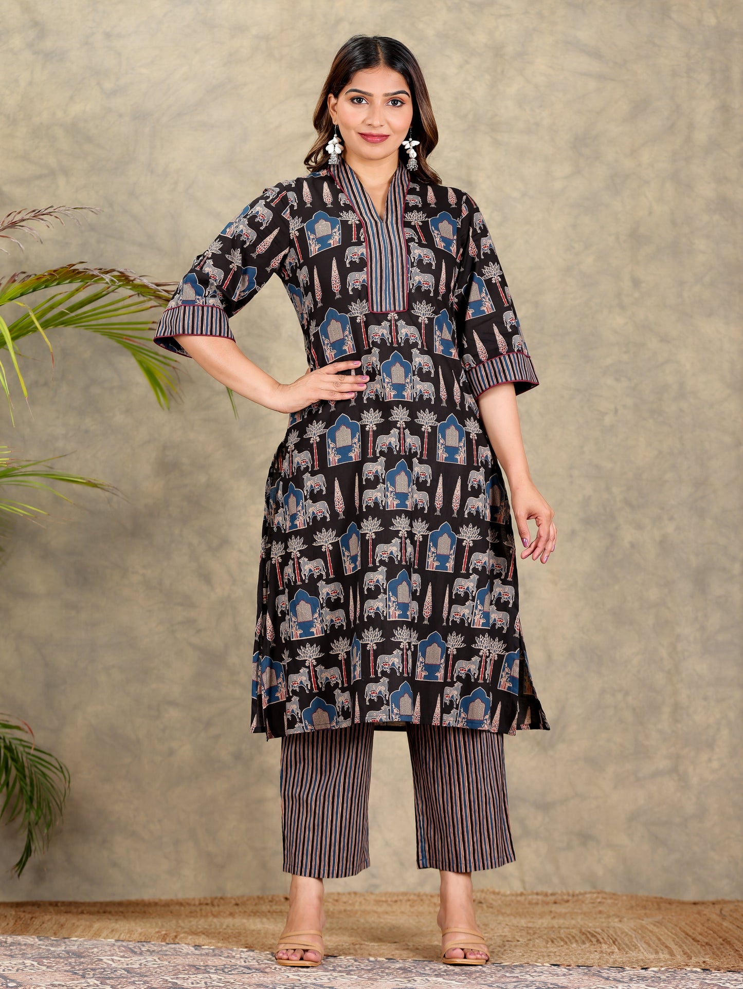 Soft Cotton Abstract A-line Black Kurta
