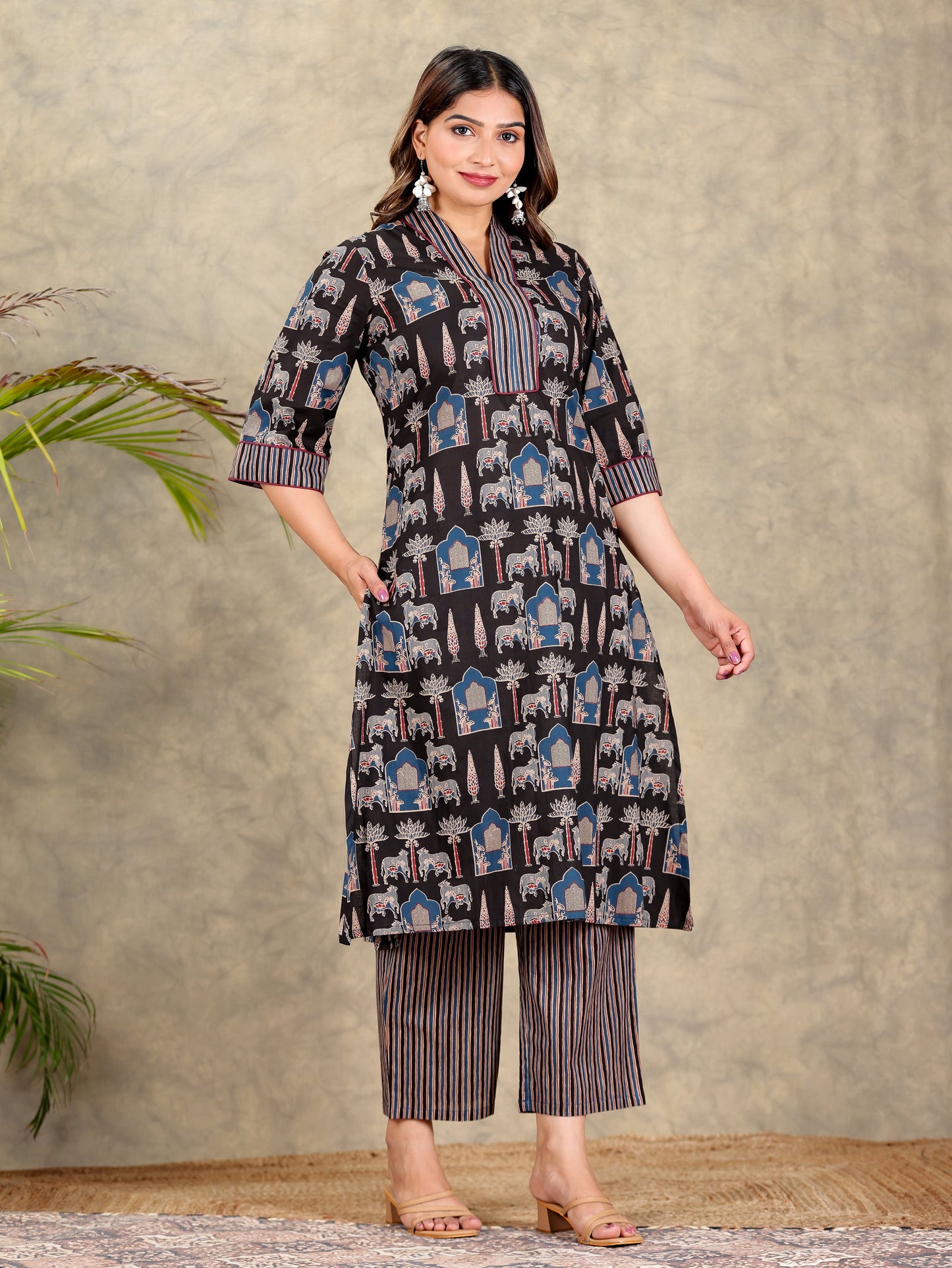 Soft Cotton Abstract A-line Black Kurta