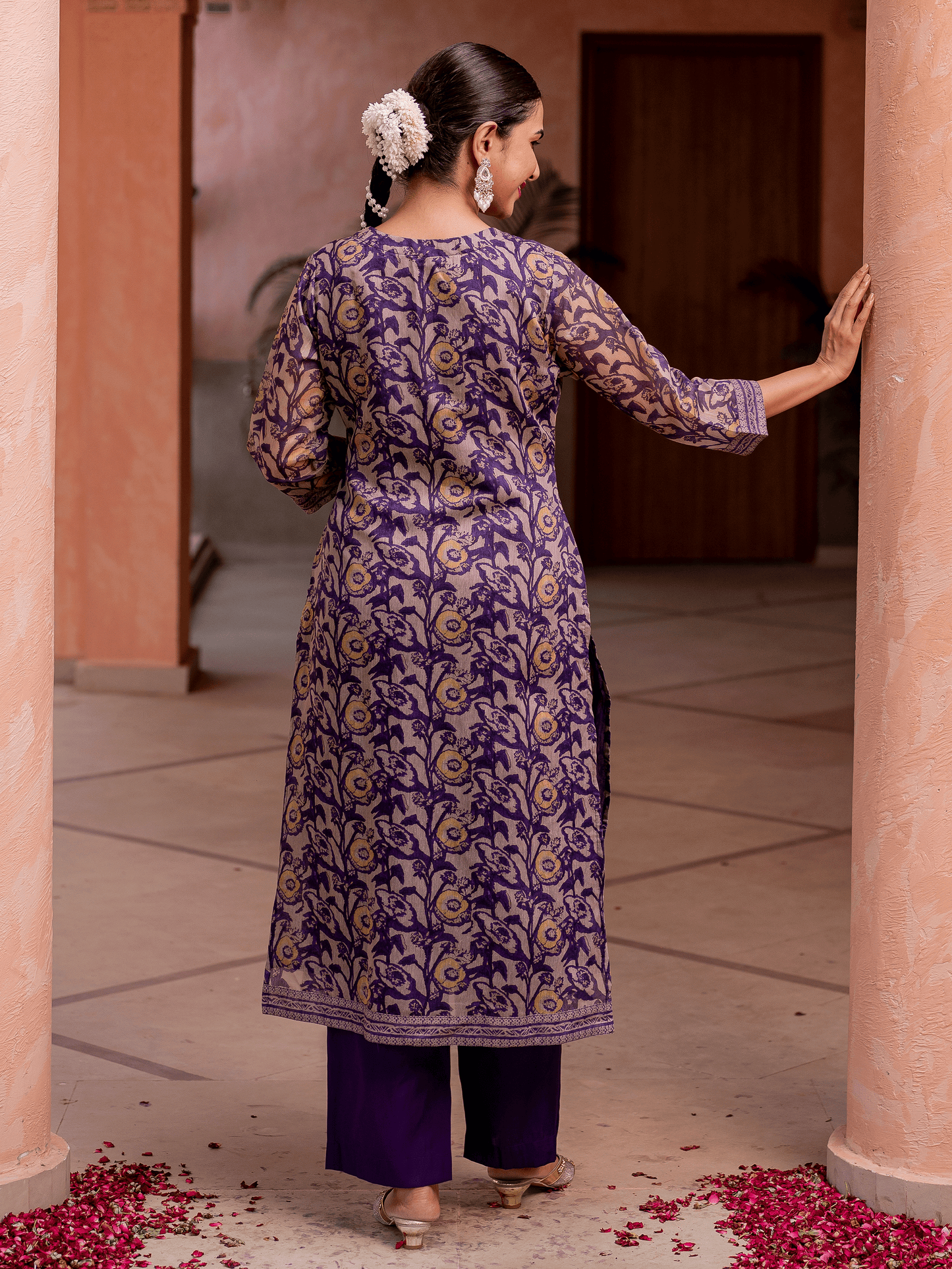 Embroidered Chanderi Floral Straight Green Kurta