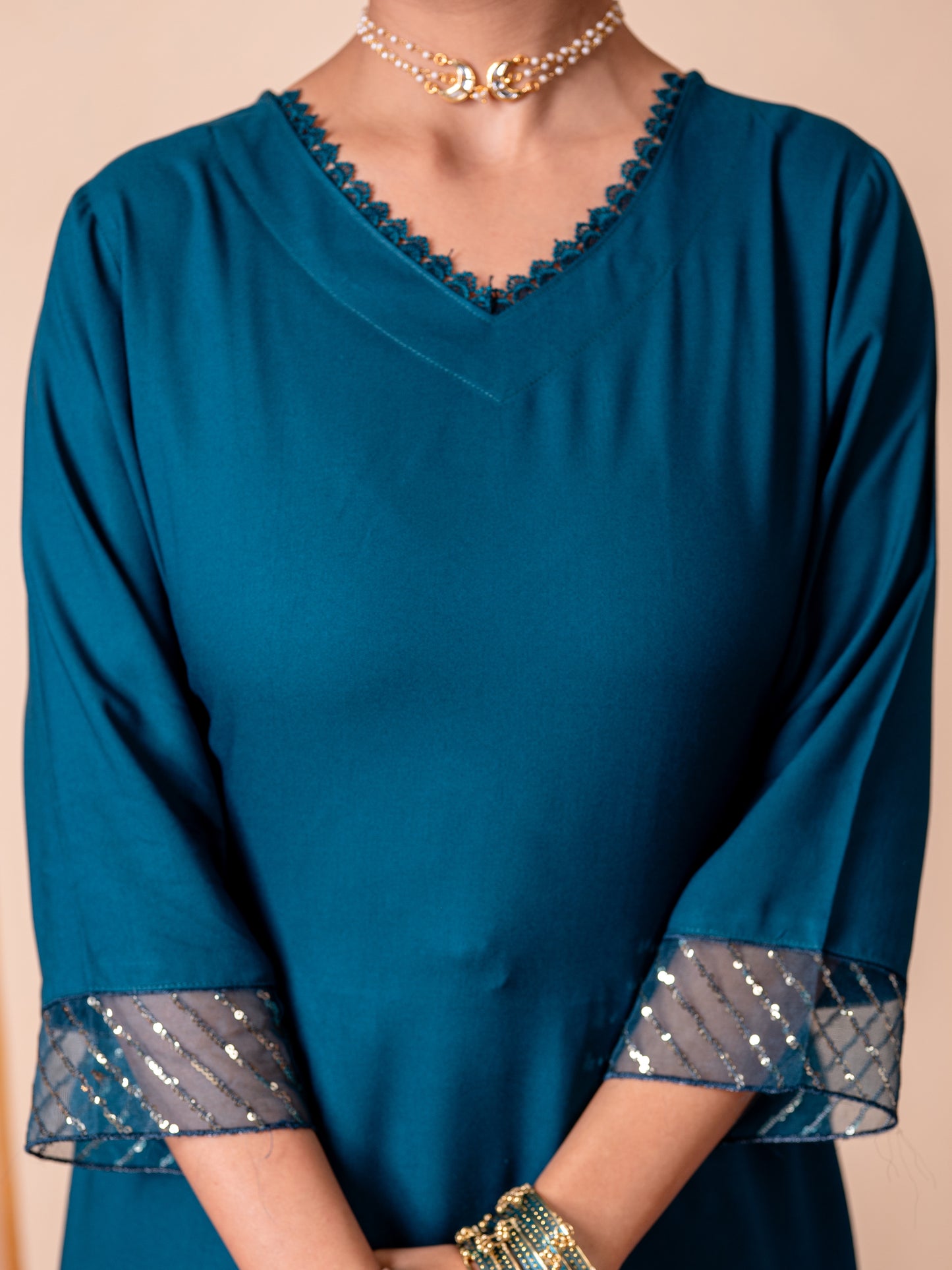Embroidered Viscose Solid Straight Teal Kurta