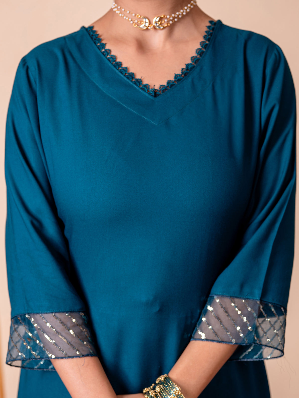 Embroidered Viscose Solid Straight Teal Kurta