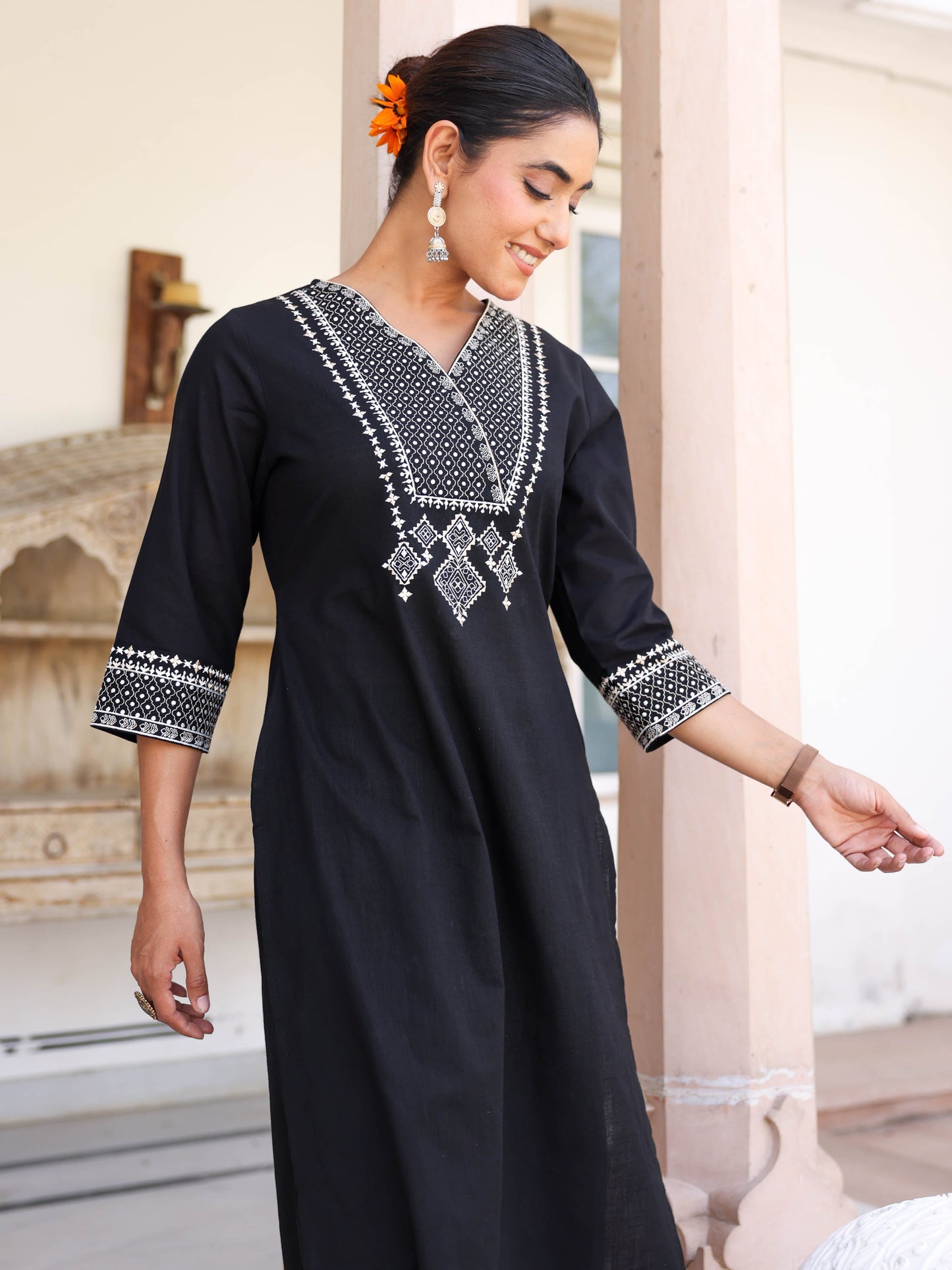 Embroidered Slub cotton Solid Straight Black Kurta