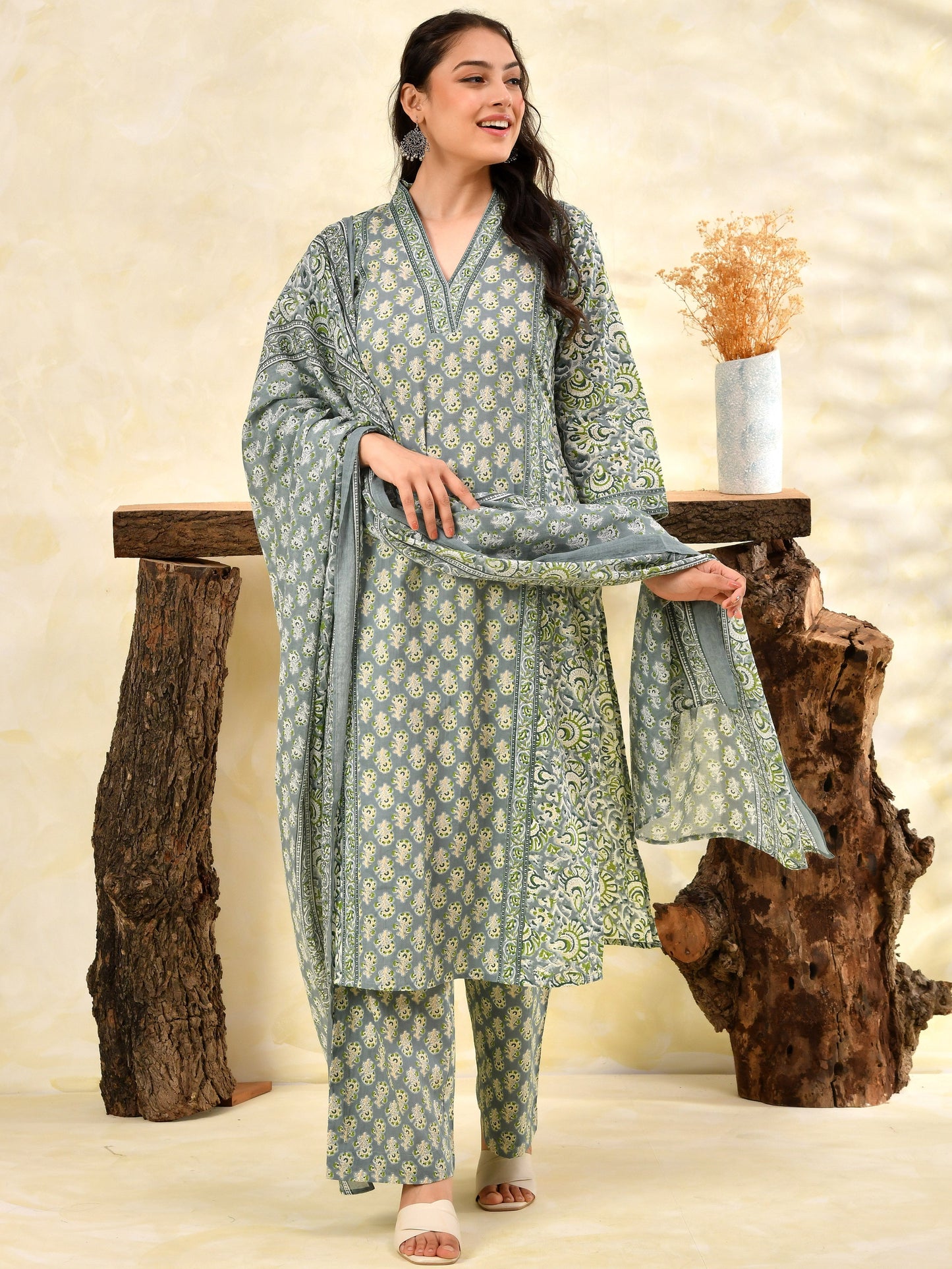 Cotton voile Floral Green Dupatta