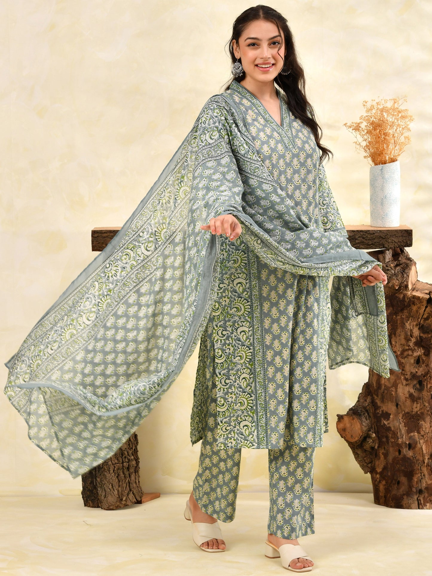 Cotton voile Floral Green Dupatta