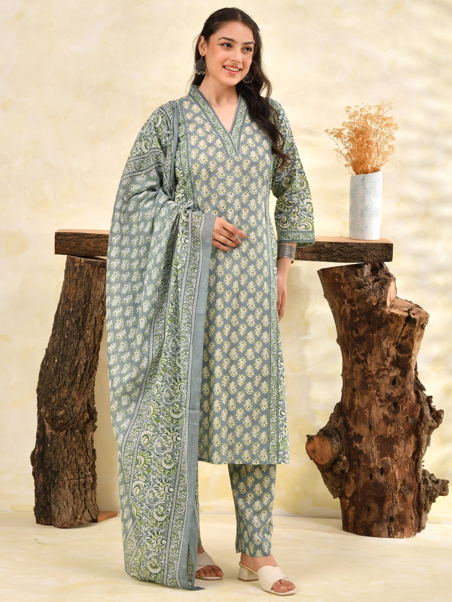Cotton voile Floral Green Dupatta