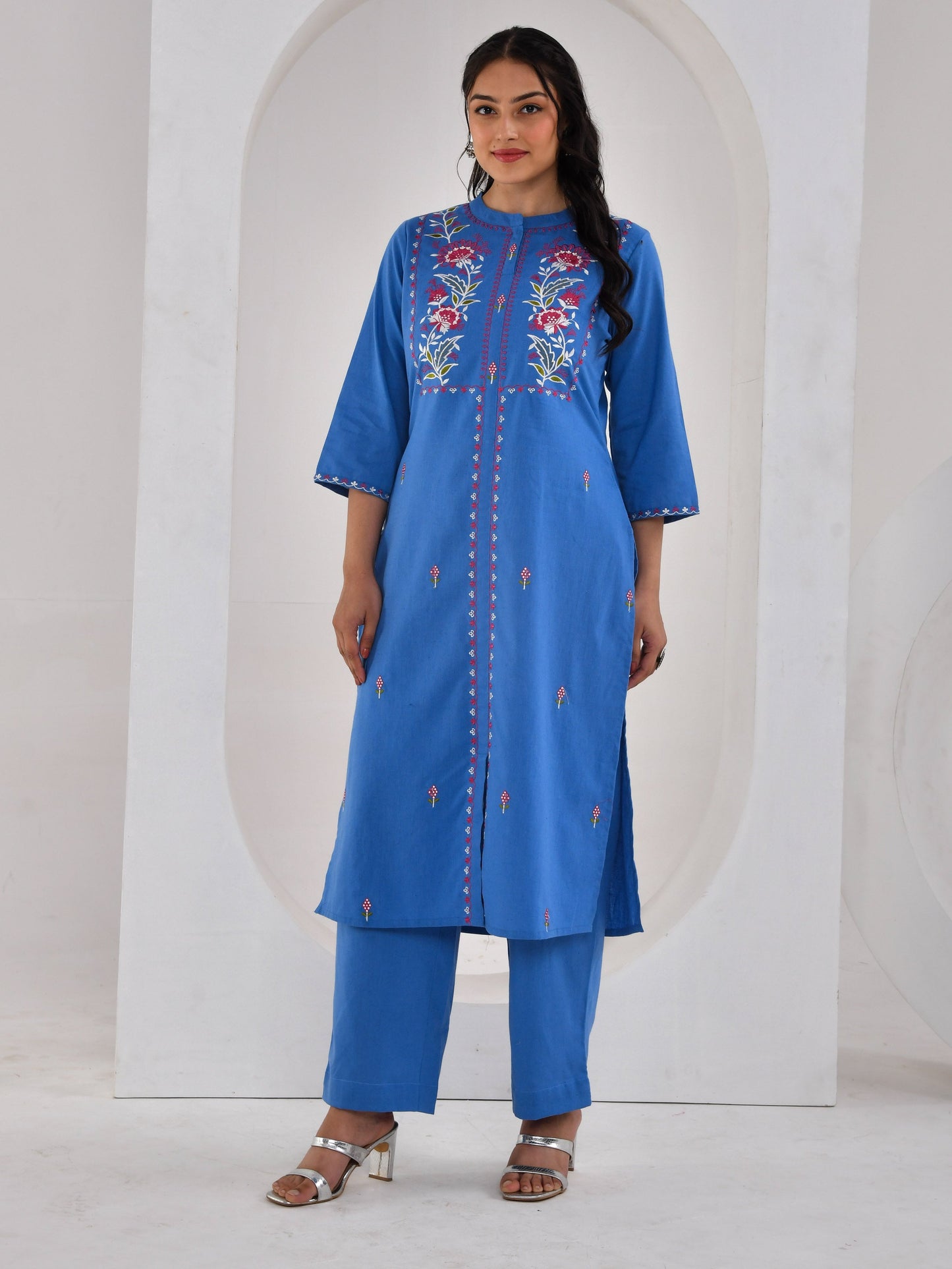 Embroidered Linen cotton Solid Straight Blue Kurta