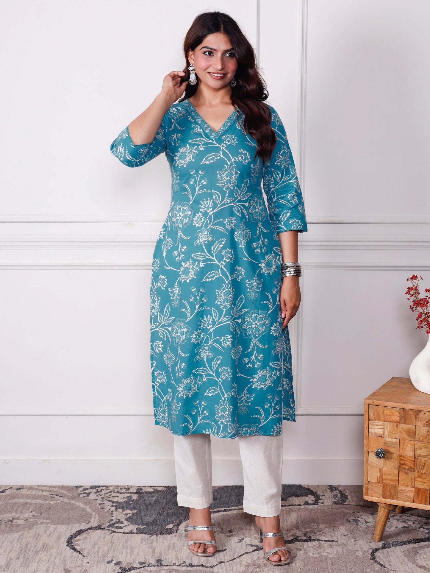 Embroidered Soft cotton Floral Straight Blue Kurta