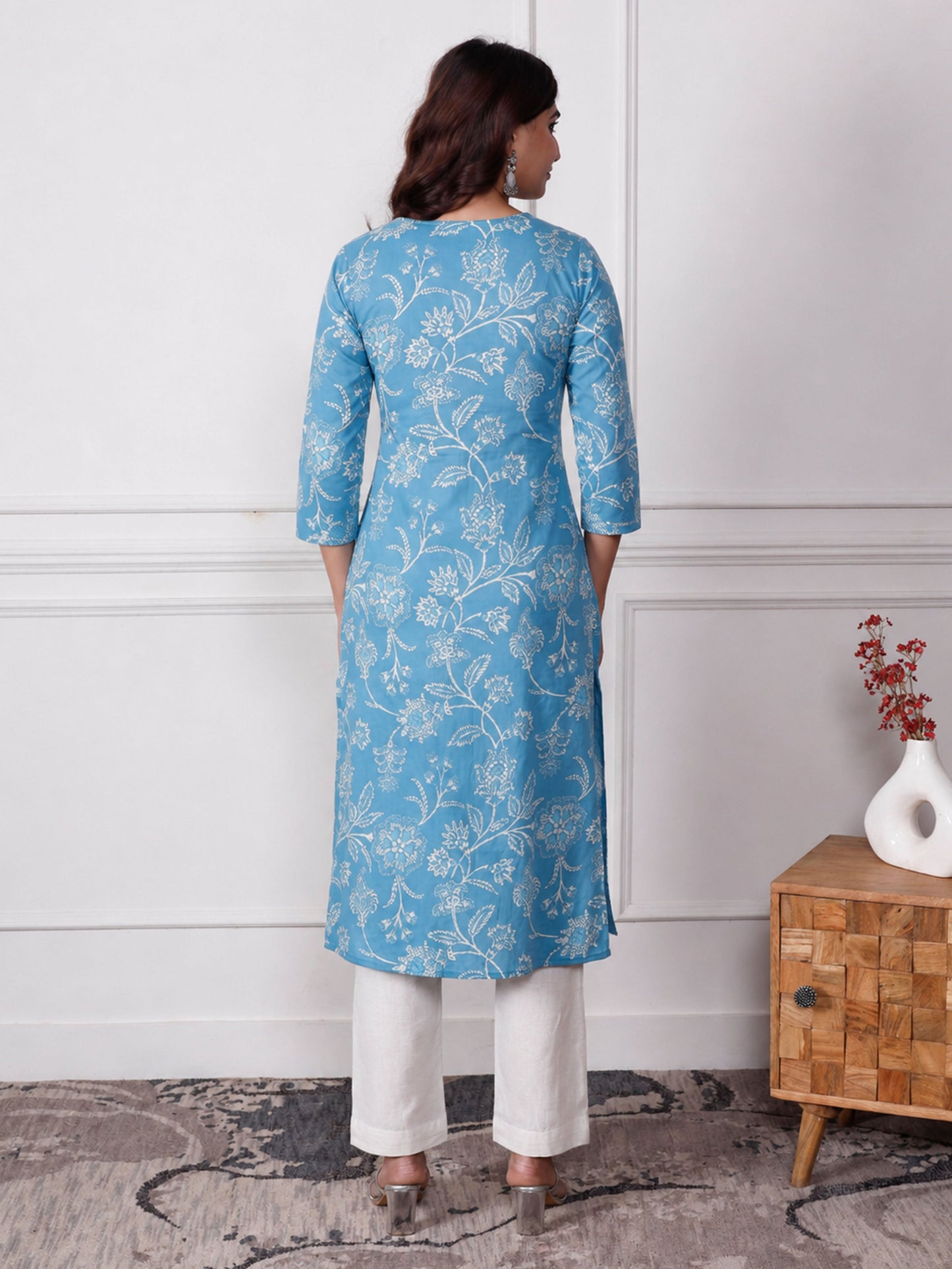 Embroidered Soft cotton Floral Straight Blue Kurta