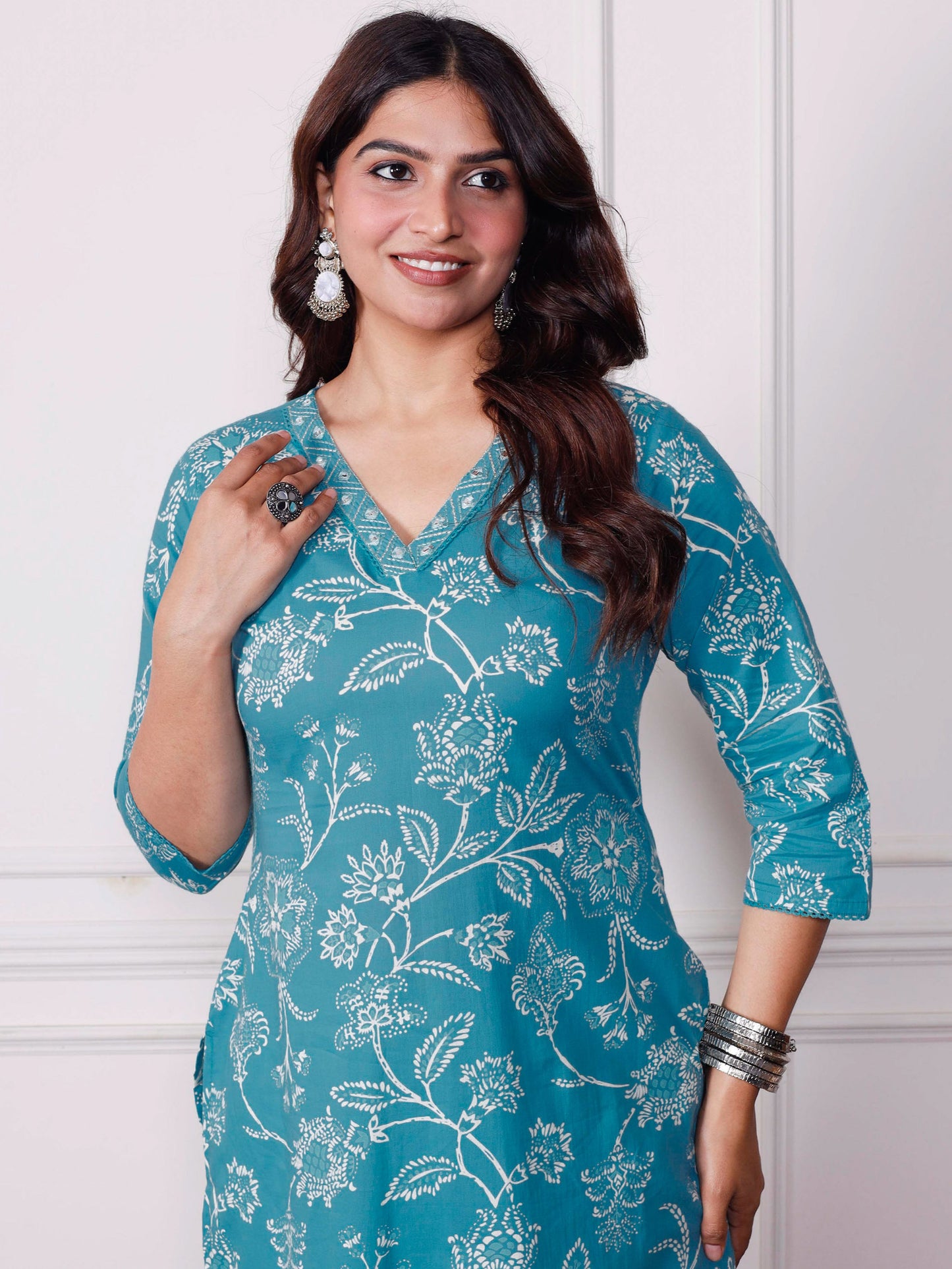 Embroidered Soft cotton Floral Straight Blue Kurta