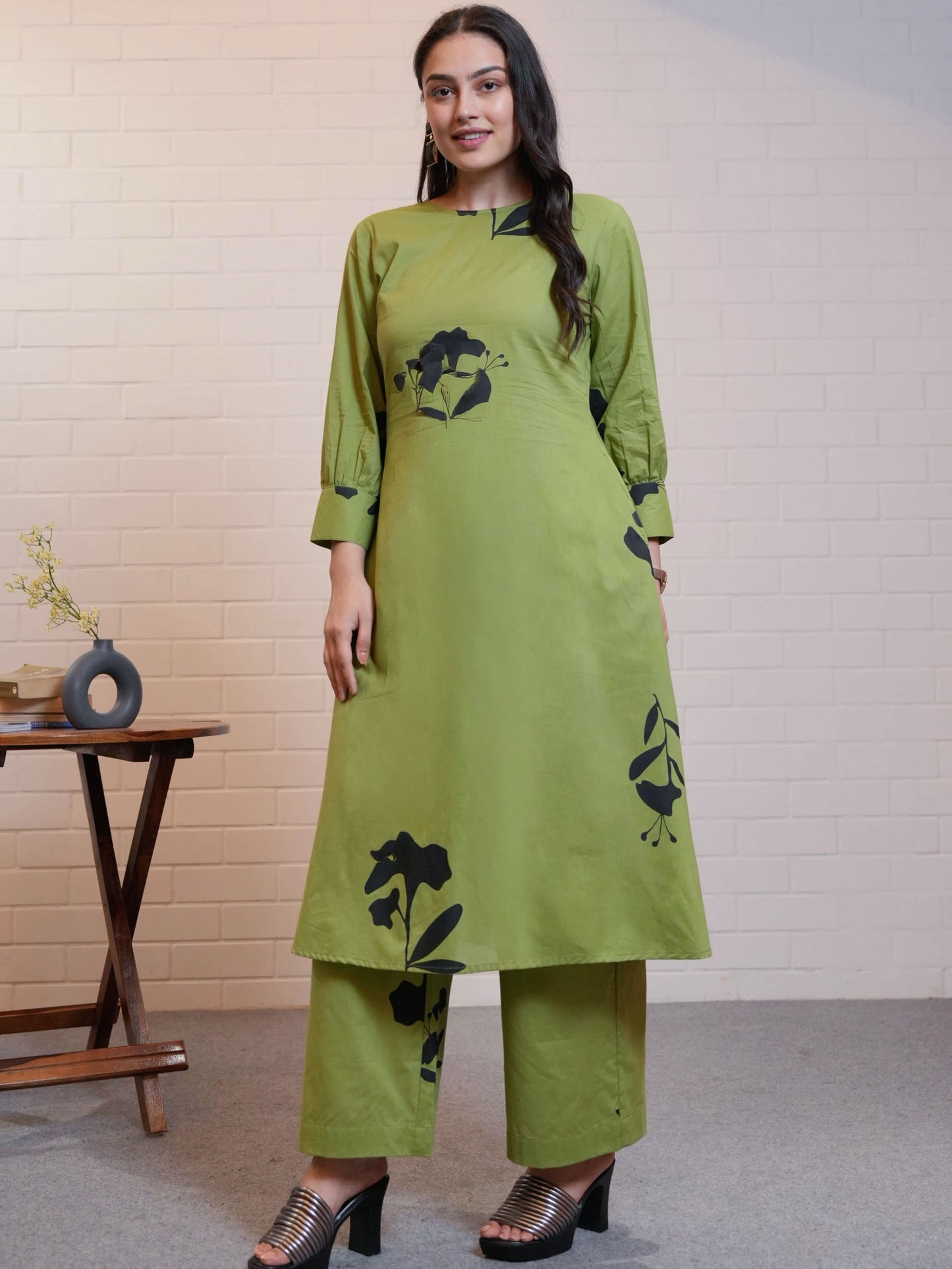 Soft Cotton Floral Straight Green Kurta