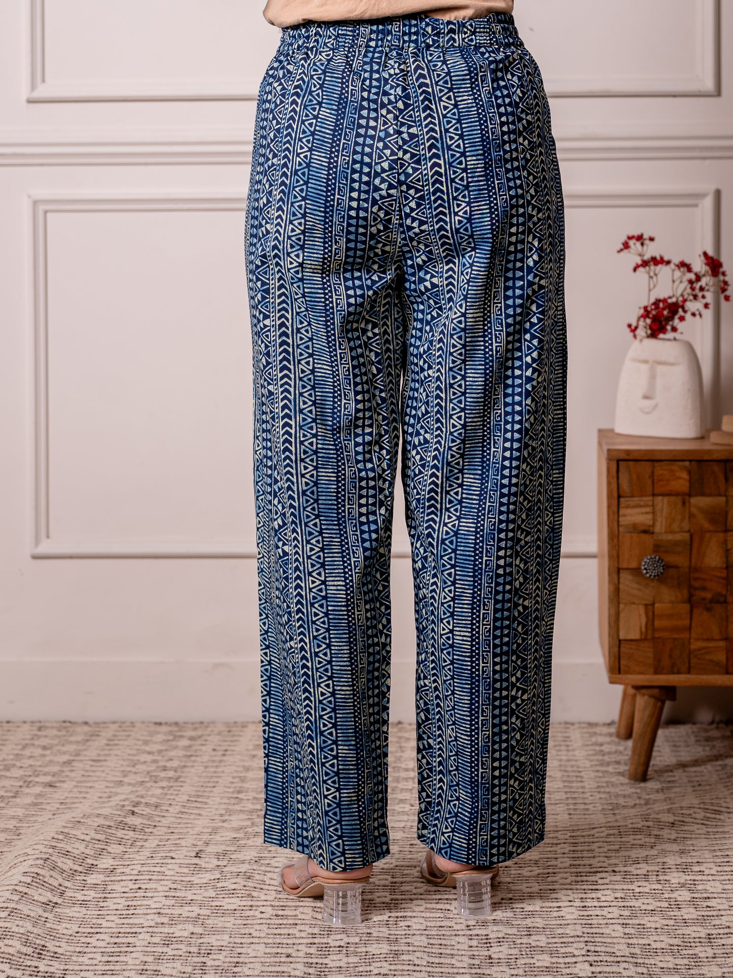 Soft cotton Geometric Straight Indigo blue Top