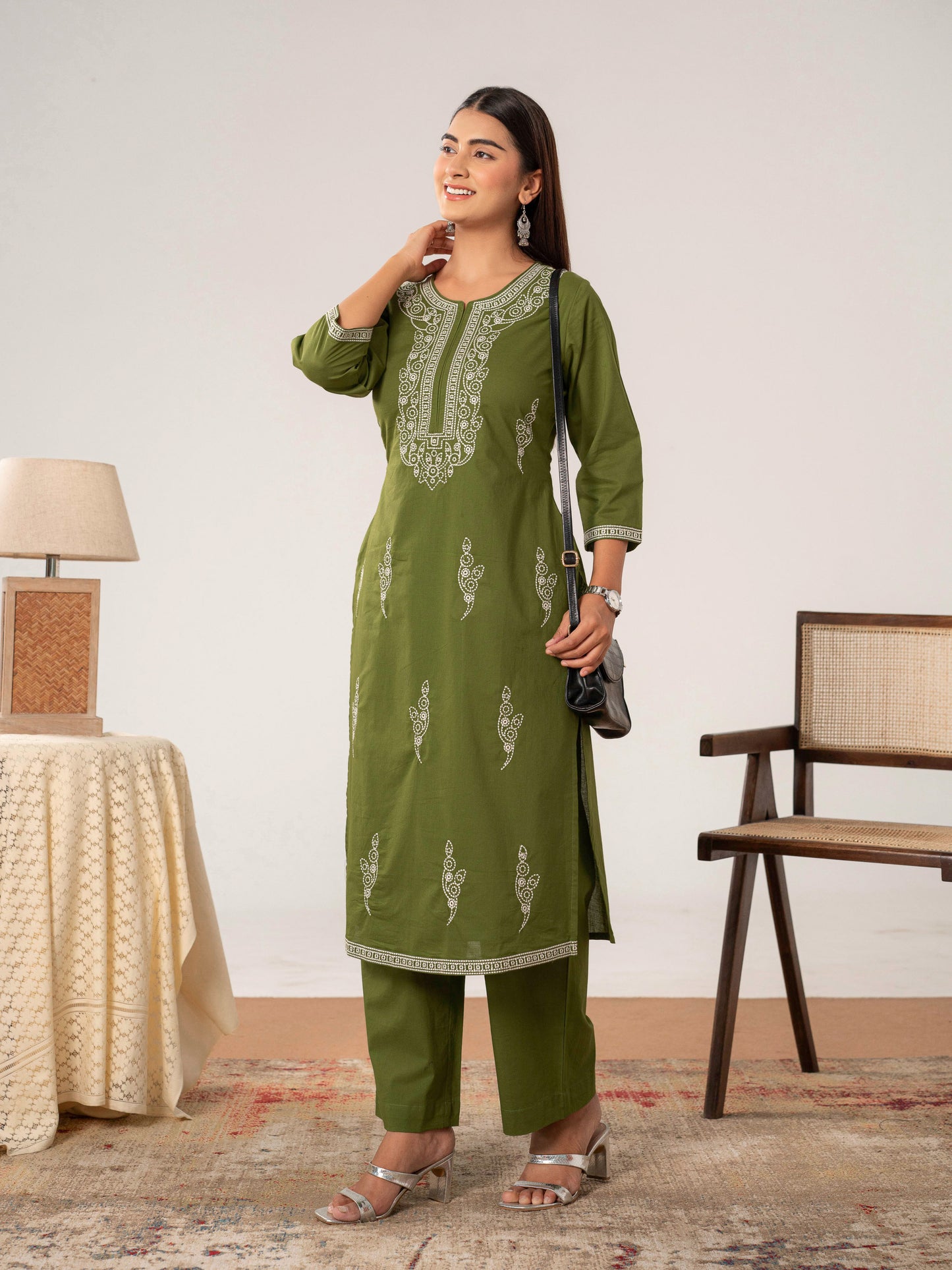 Embroidered Soft cotton Solid Straight Green Kurta