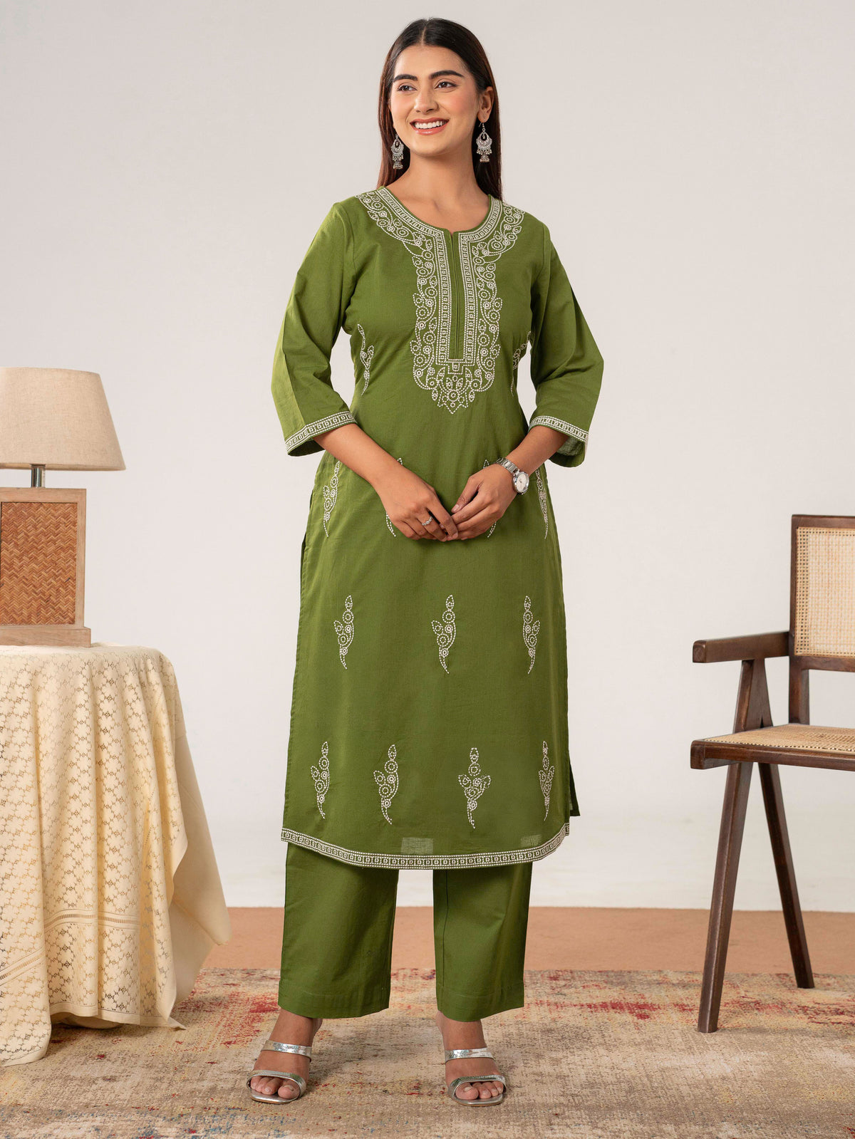 Embroidered Soft cotton Solid Straight Green Kurta